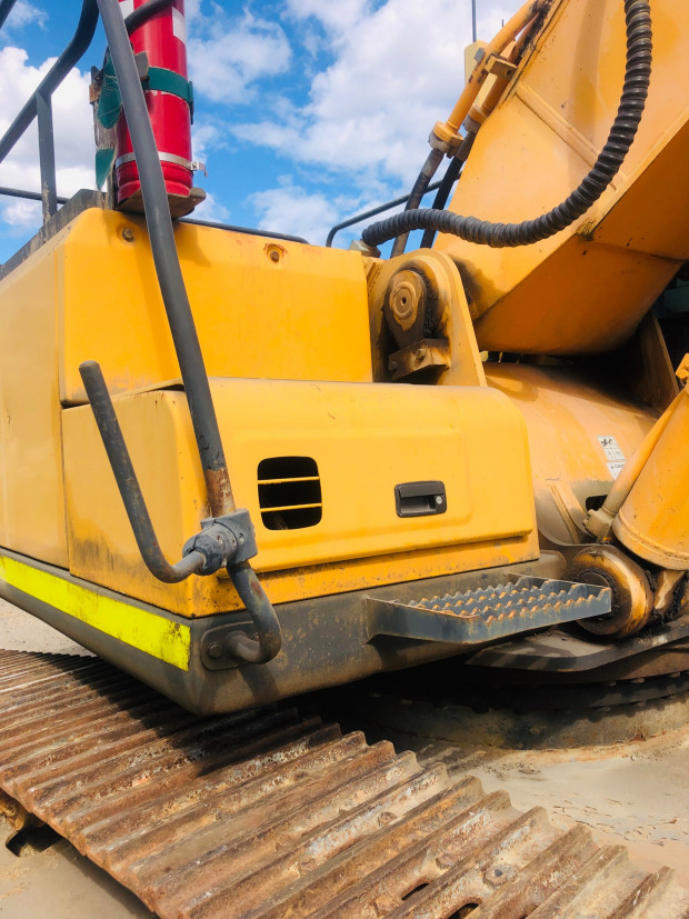 2006 HYUNDAI 360C-7 AUTOMATIC TRACKED-EXCAVATOR