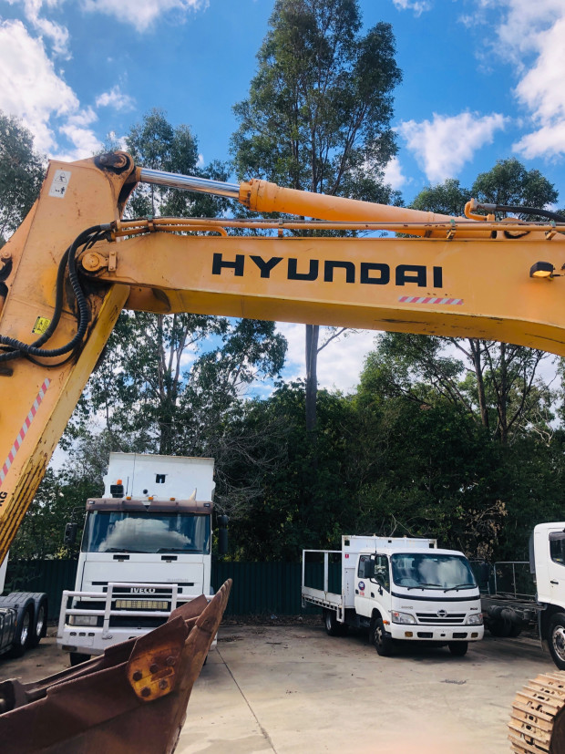 2006 HYUNDAI 360C-7 AUTOMATIC TRACKED-EXCAVATOR