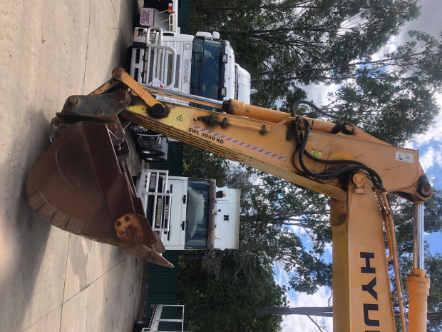 2006 HYUNDAI 360C-7 AUTOMATIC TRACKED-EXCAVATOR