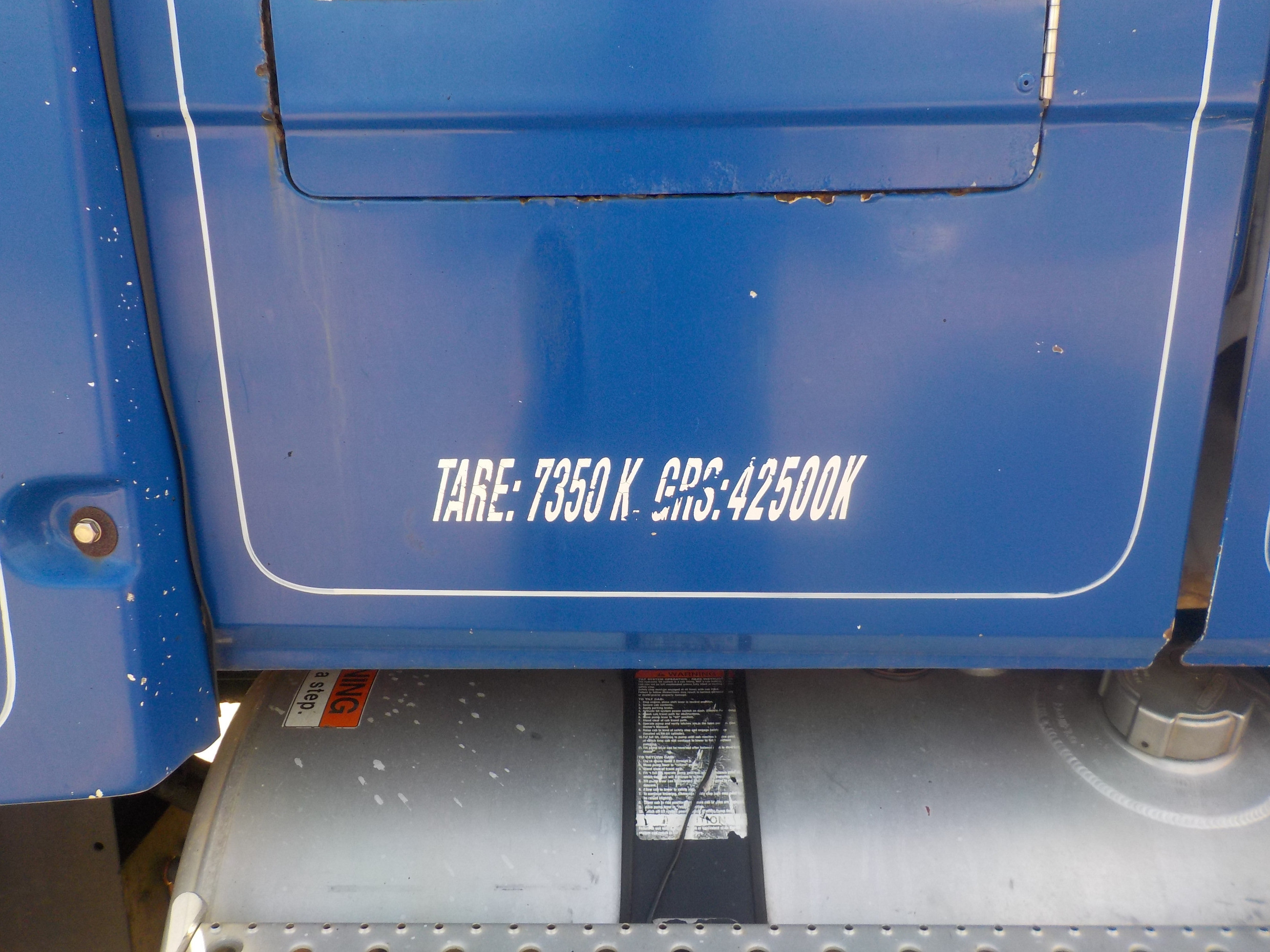 FREIGHTLINER FL106 MANUAL CRANE TRUCK