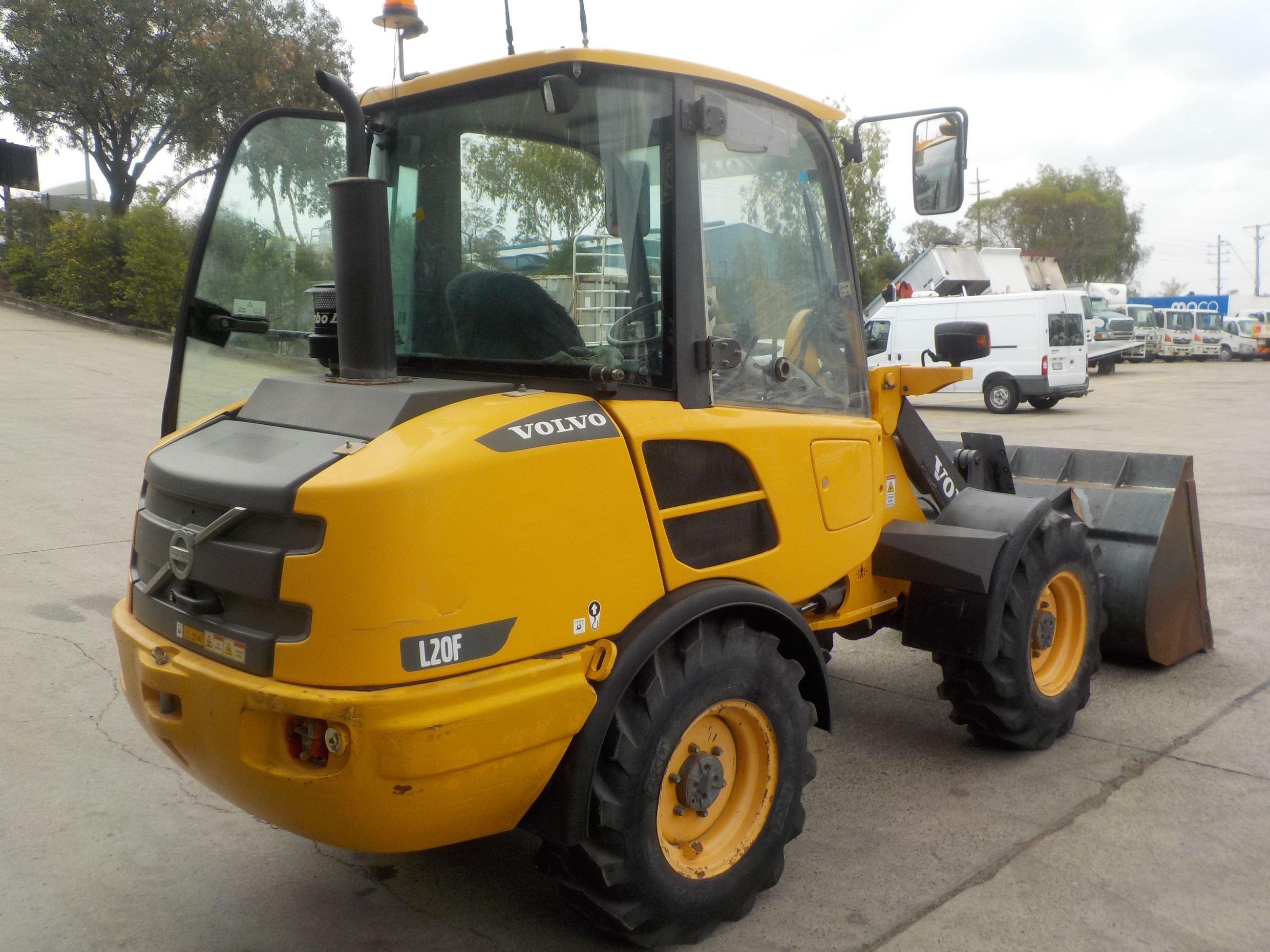 2011 VOLVO L25 FRONT END LOADER