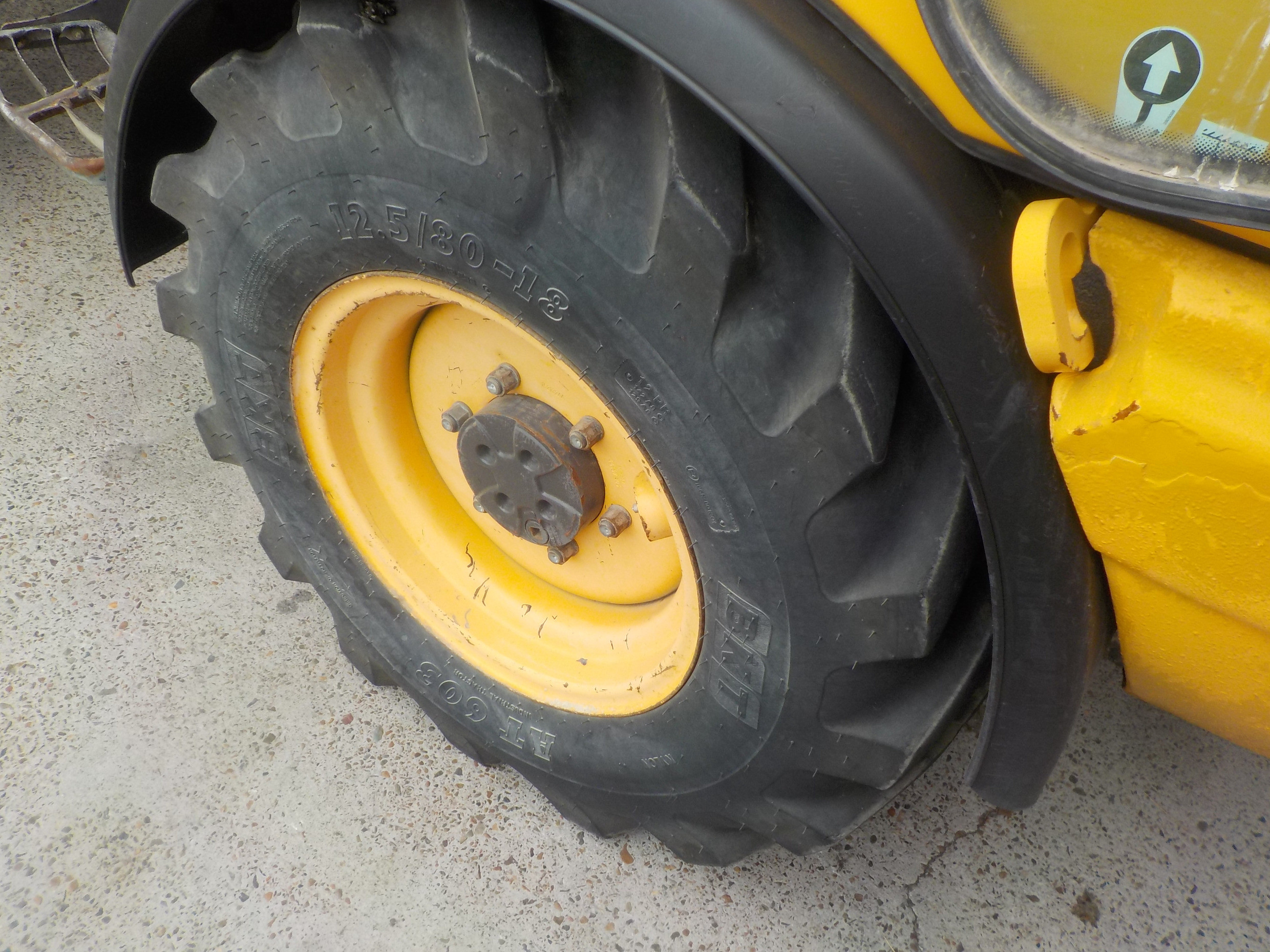2011 VOLVO L25 FRONT END LOADER