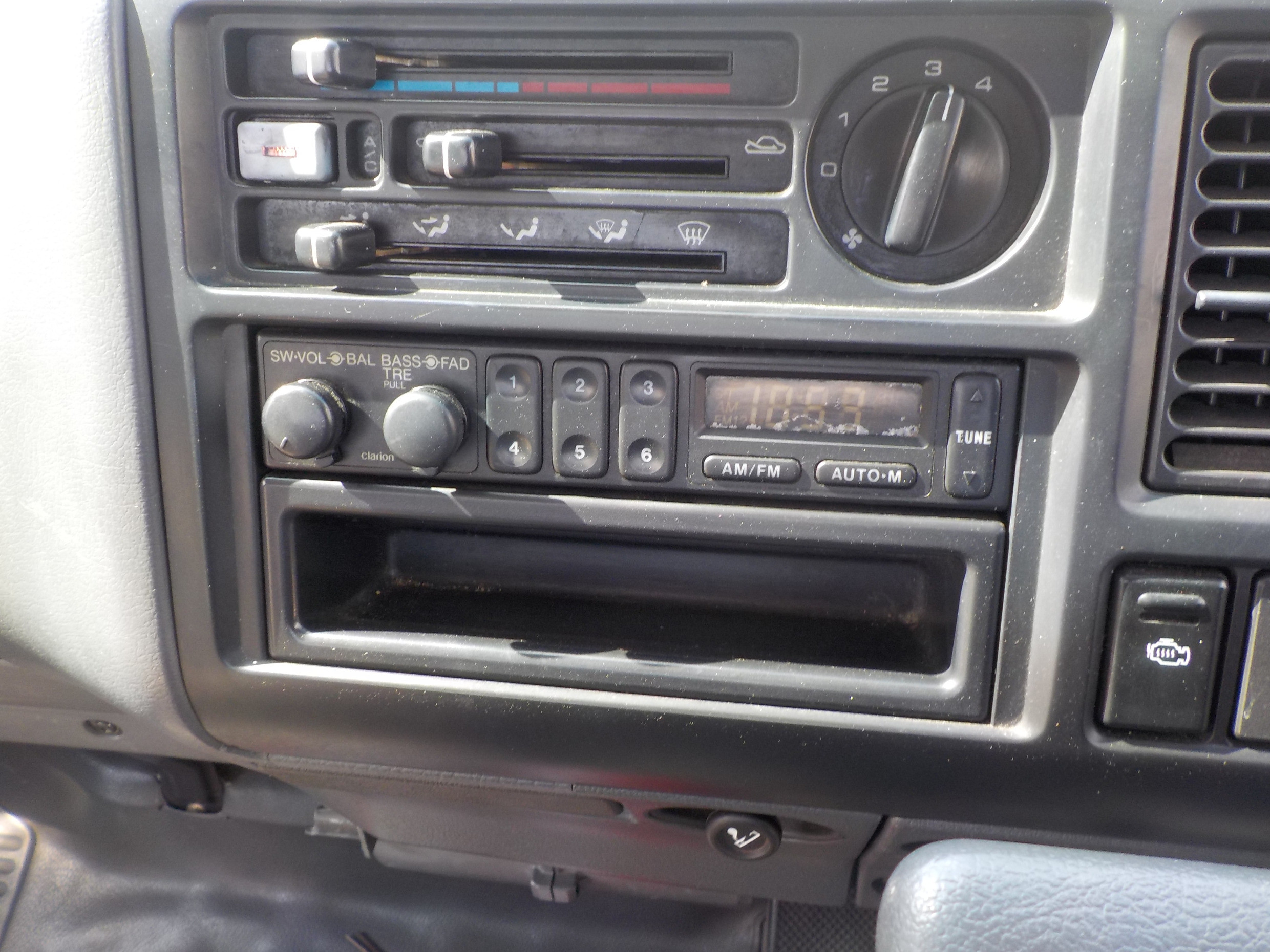MAZDA T4000 TRUCK MANUAL TRAY