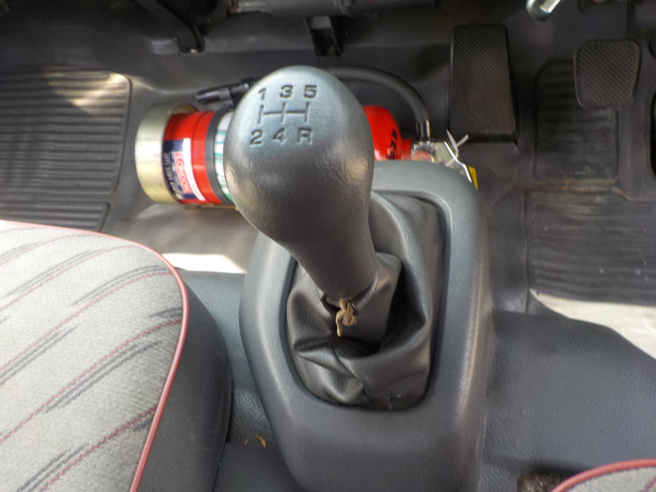 MAZDA T4000 TRUCK MANUAL TRAY