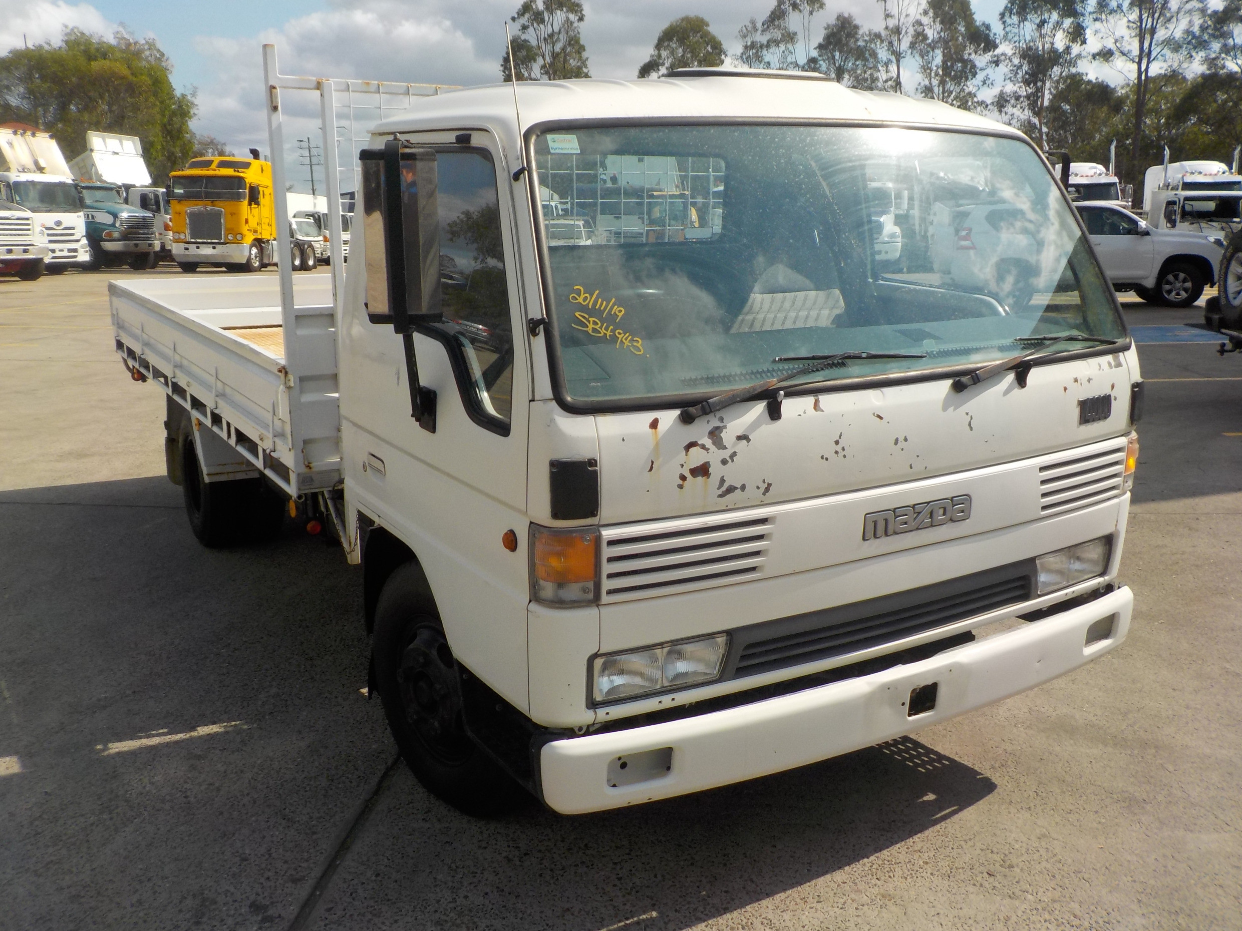 MAZDA T4000 TRUCK MANUAL TRAY