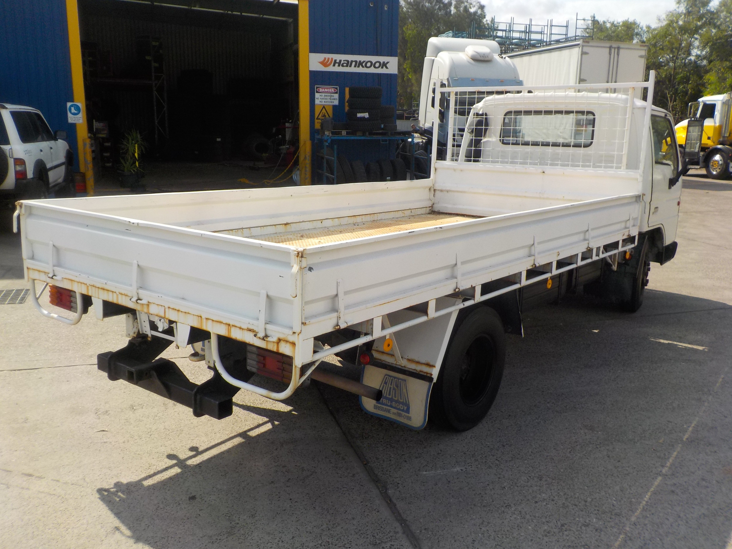 MAZDA T4000 TRUCK MANUAL TRAY