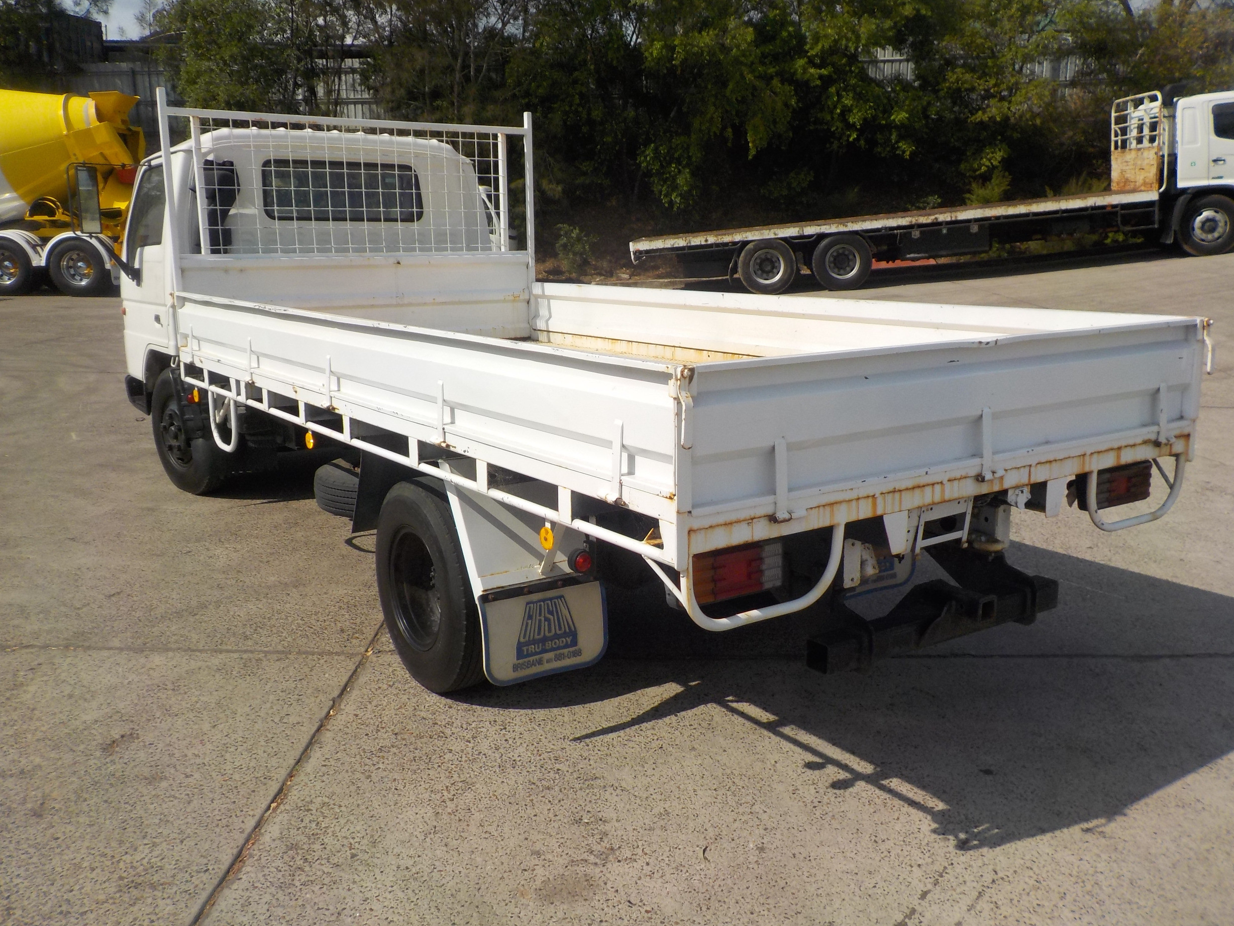 MAZDA T4000 TRUCK MANUAL TRAY