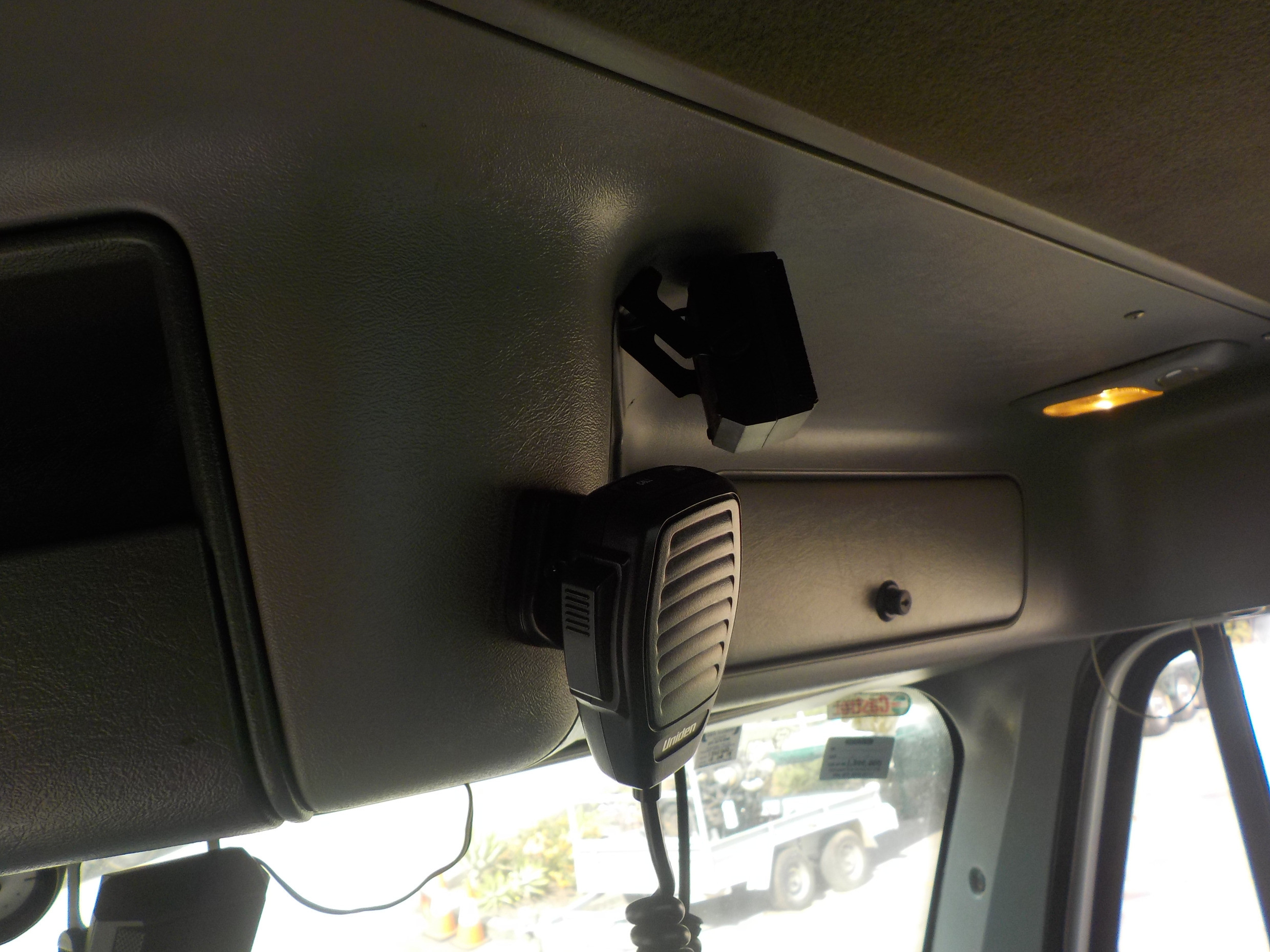 MAZDA T4000 TRUCK MANUAL TRAY