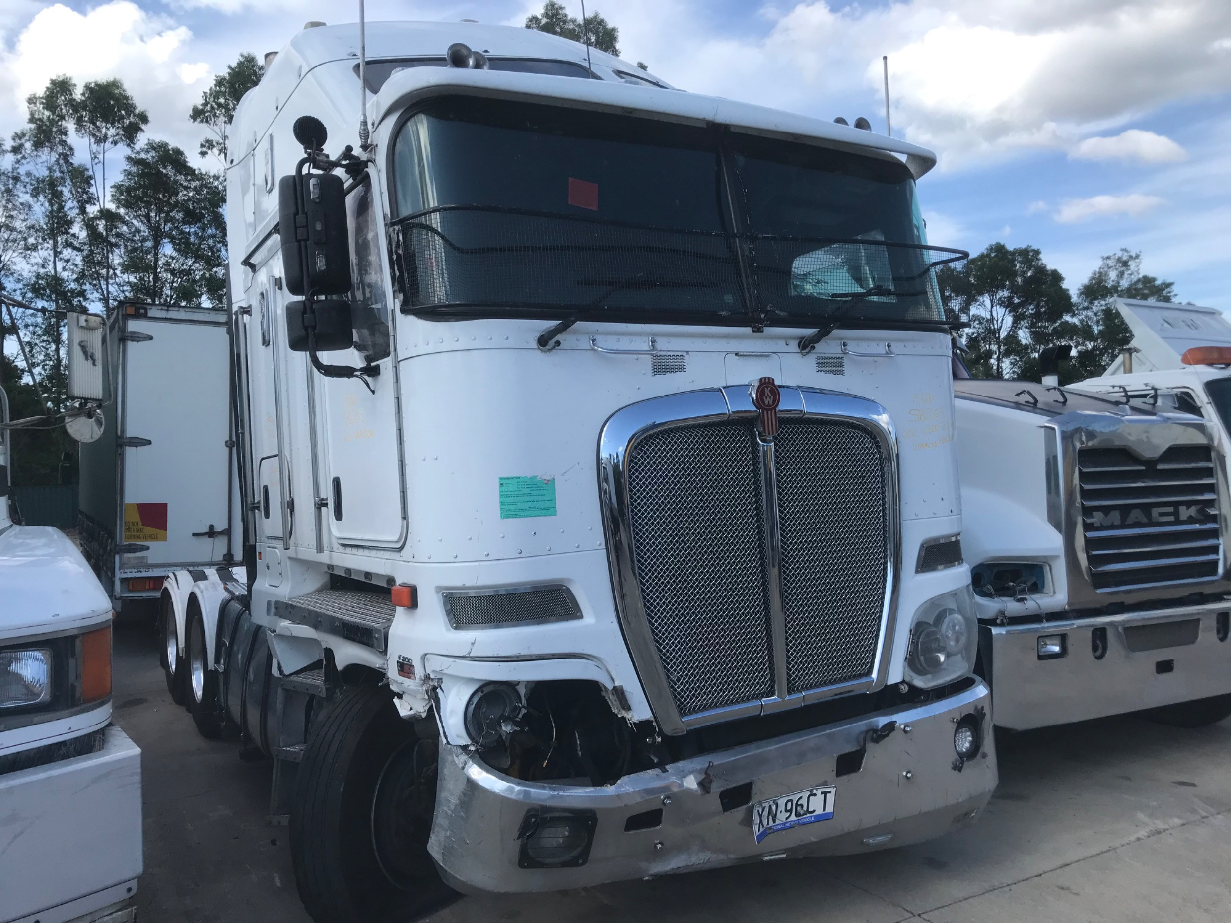 2011 KENWORTH K200 BIG CAB MANUAL PRIME MOVER