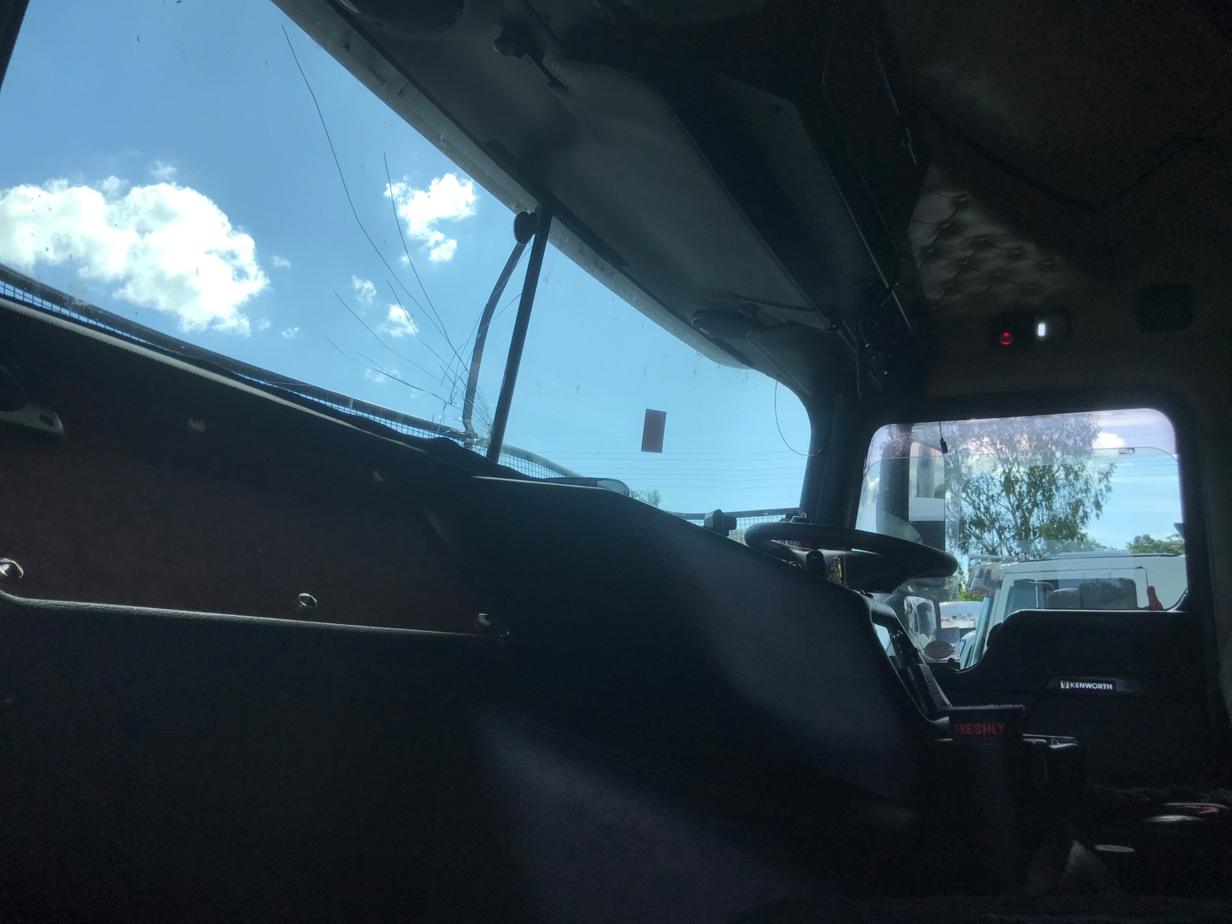 2011 KENWORTH K200 BIG CAB MANUAL PRIME MOVER