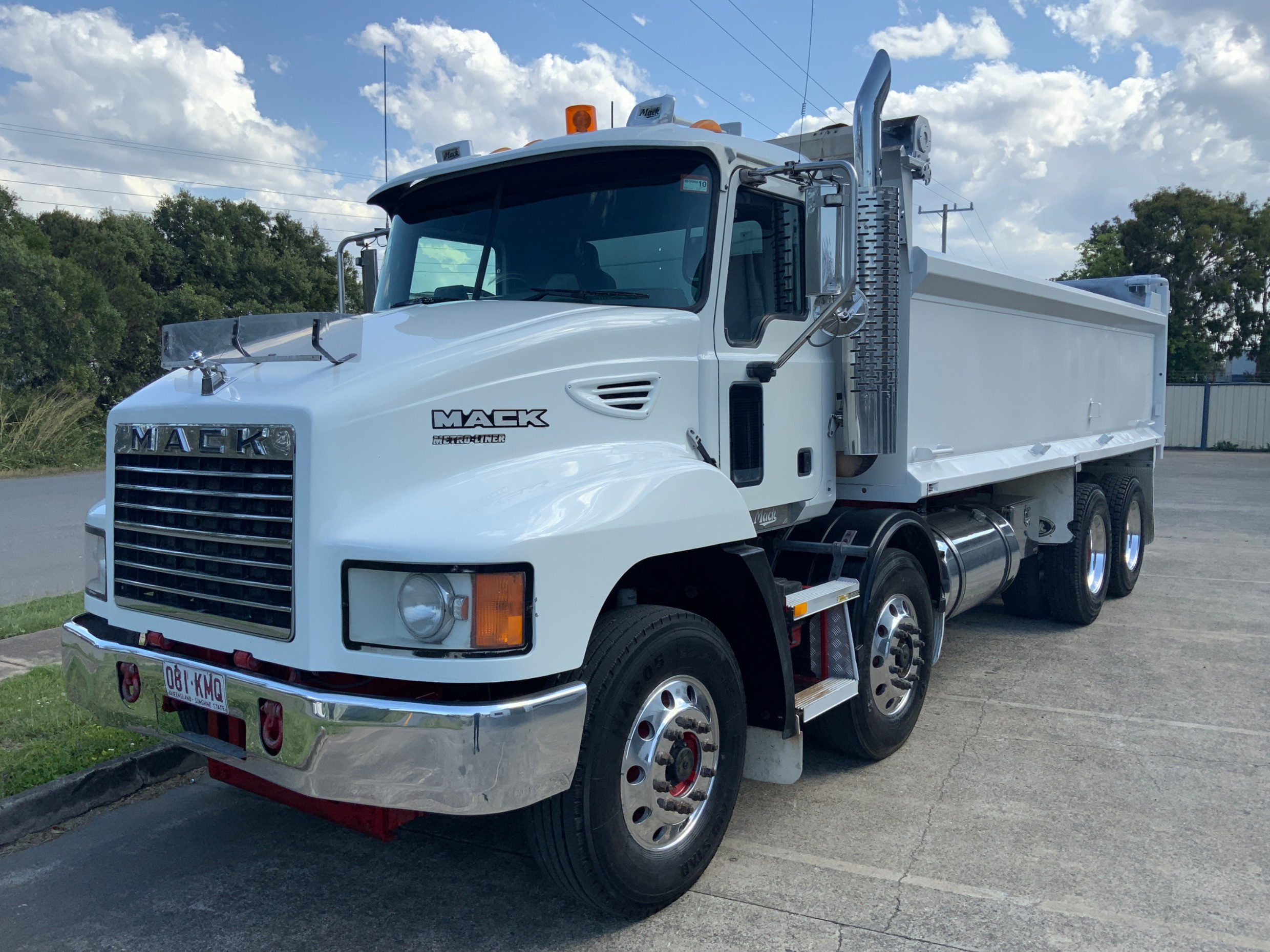 2007 MACK METRO-LINER MANUAL TIPPER