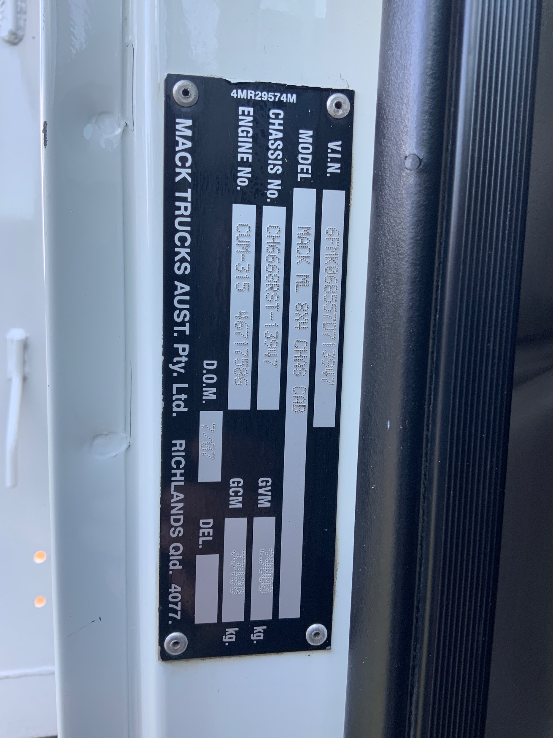 2007 MACK METRO-LINER MANUAL TIPPER