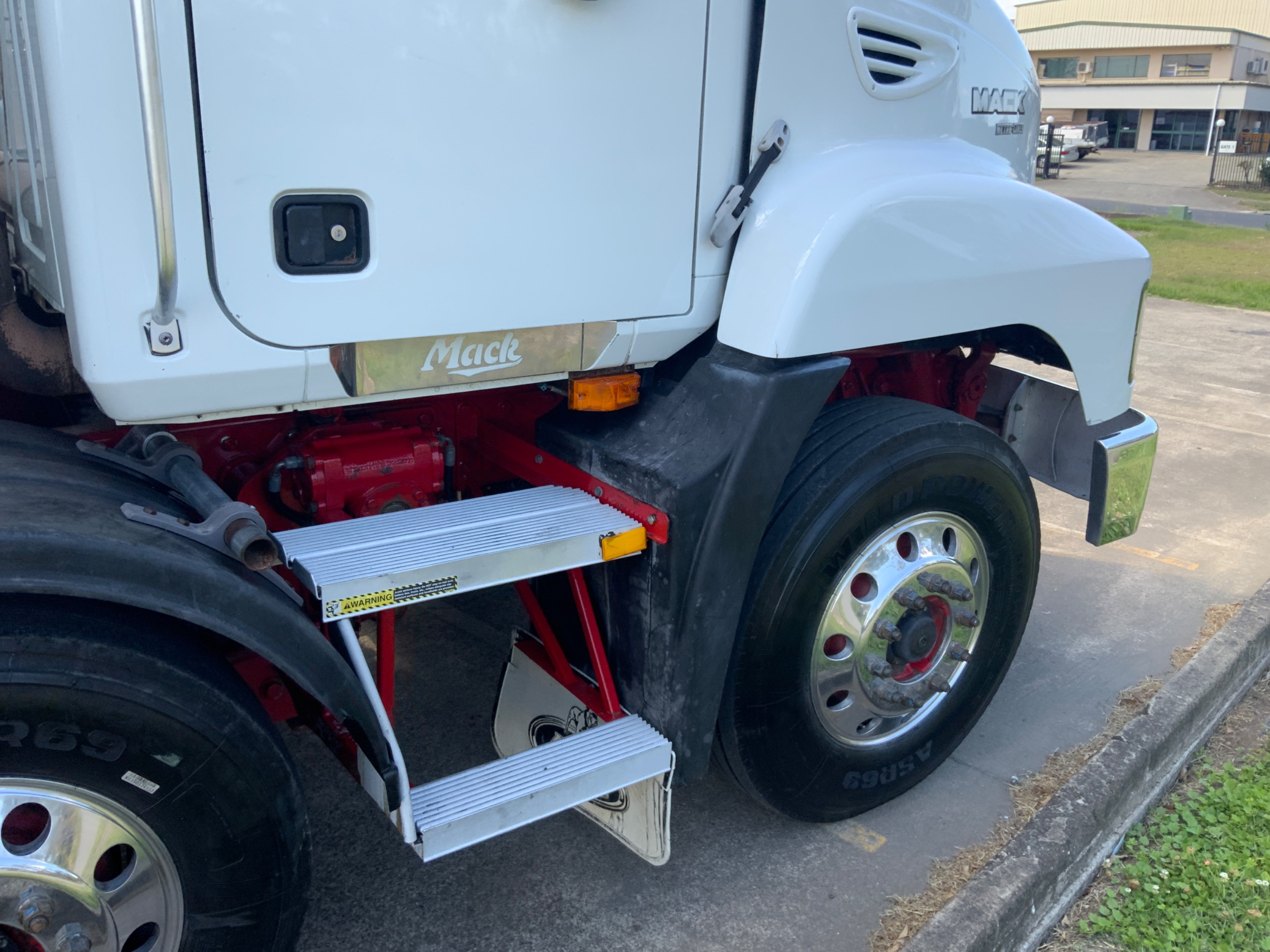2007 MACK METRO-LINER MANUAL TIPPER