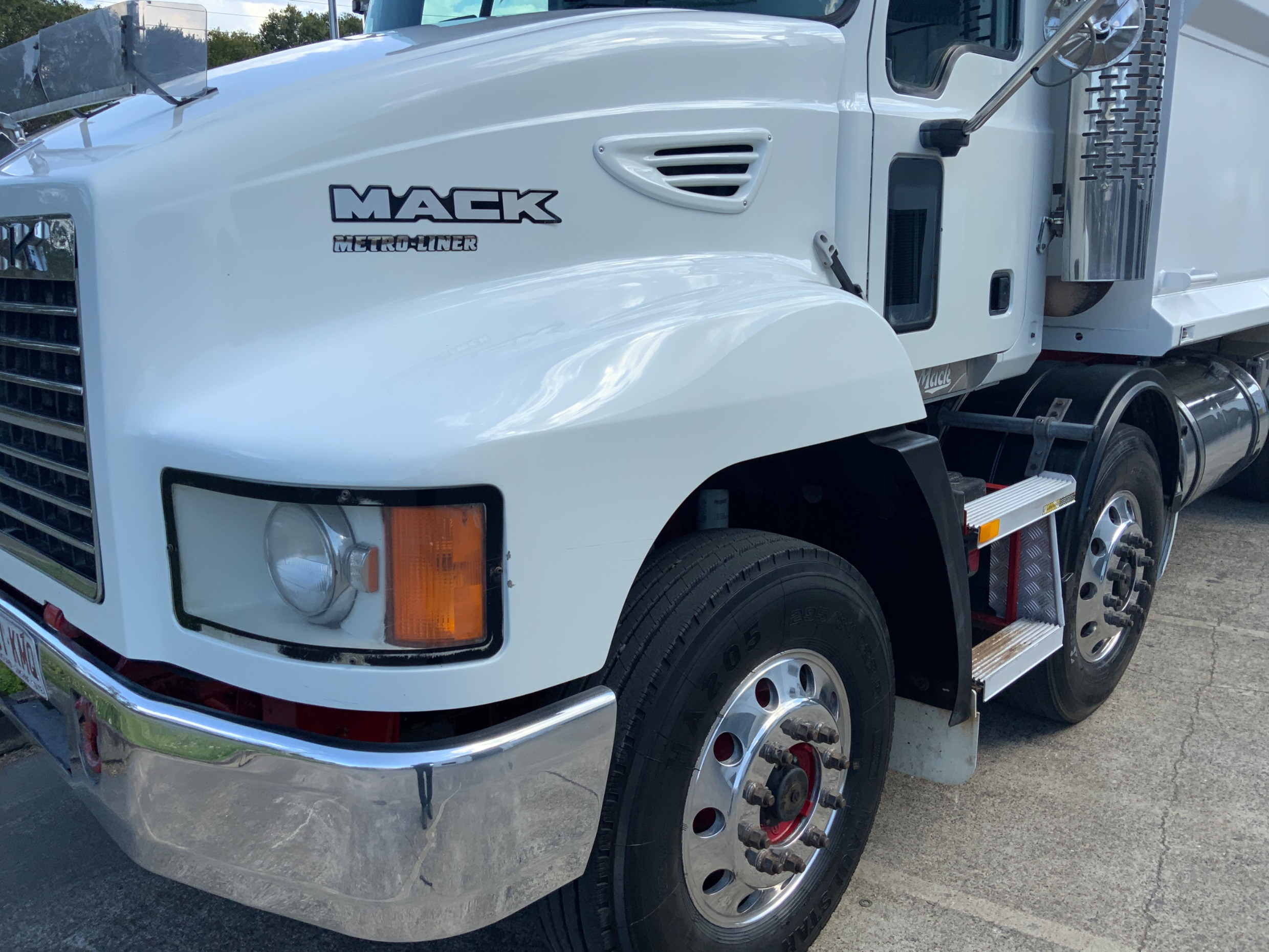 2007 MACK METRO-LINER MANUAL TIPPER