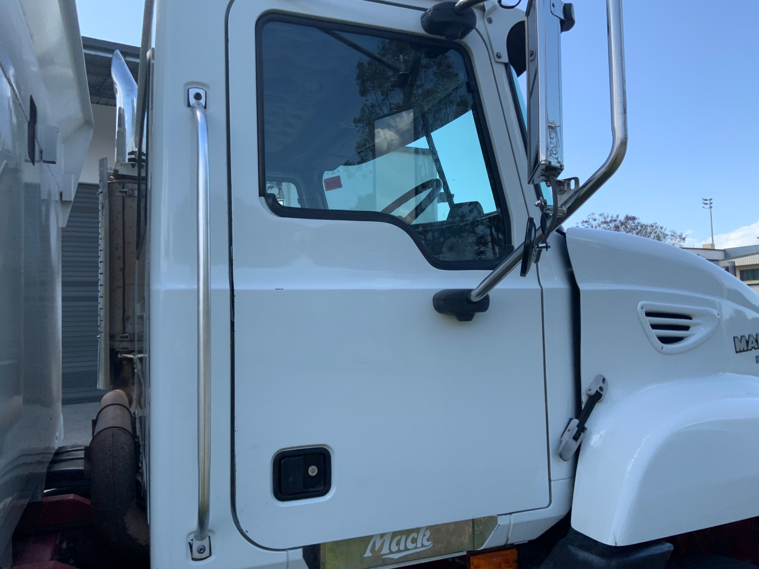 2007 MACK METRO-LINER MANUAL TIPPER