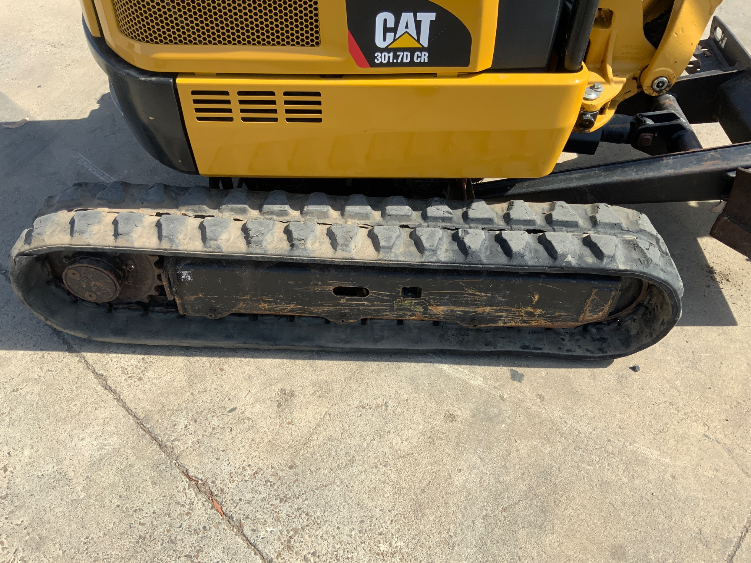 2014 CAT 301.7D CR MINI EXCAVATOR