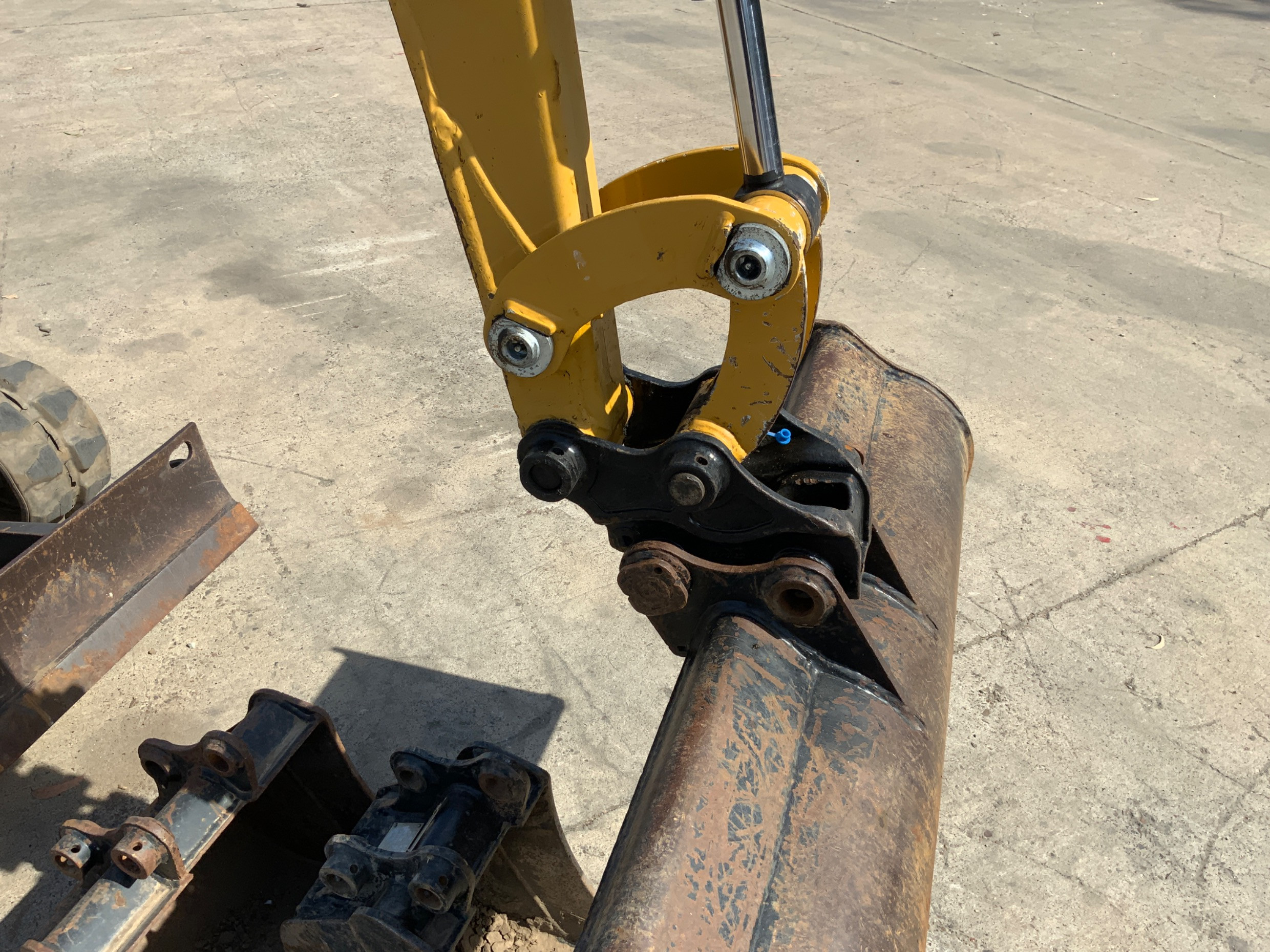 2014 CAT 301.7D CR MINI EXCAVATOR