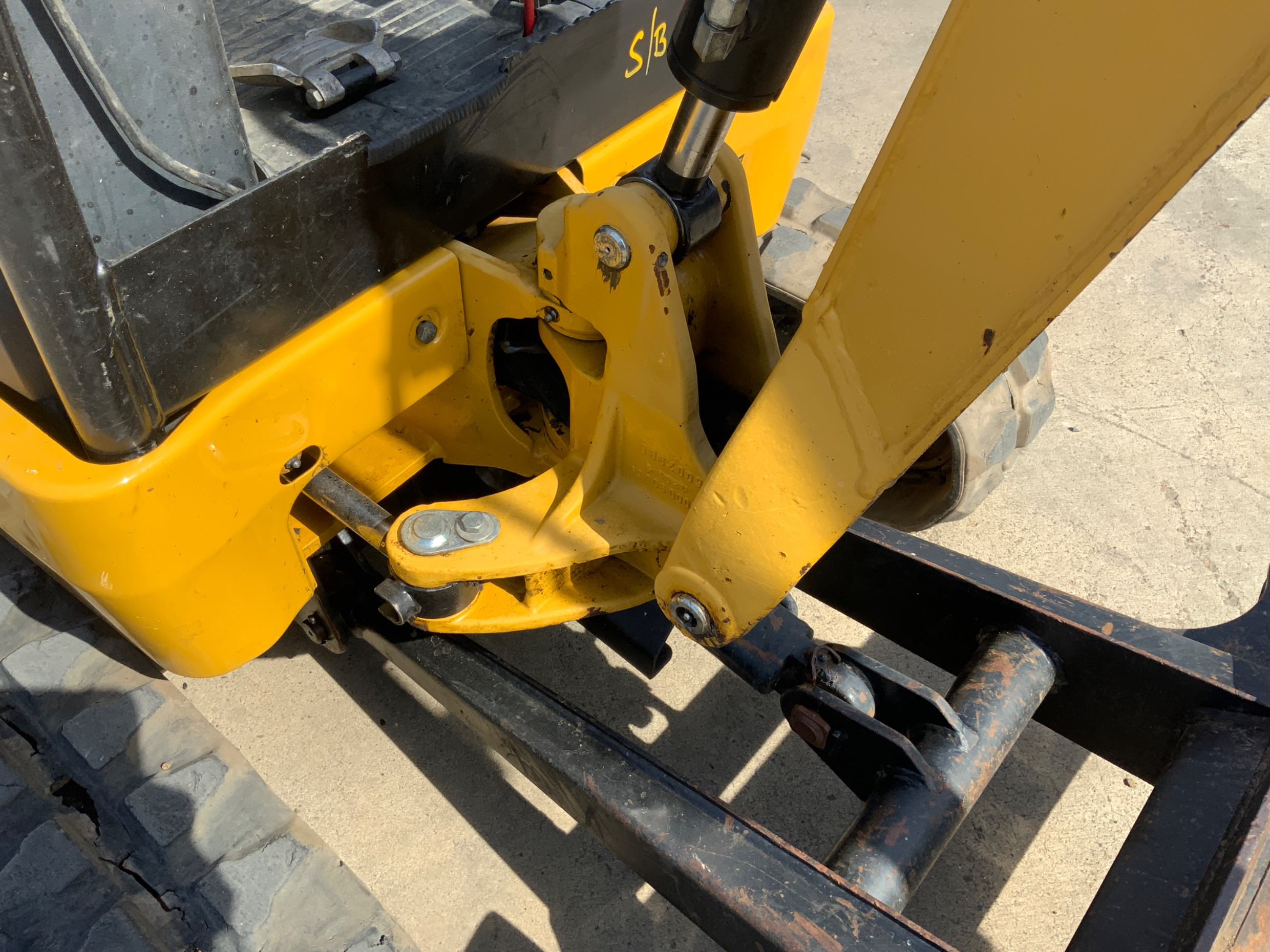 2014 CAT 301.7D CR MINI EXCAVATOR