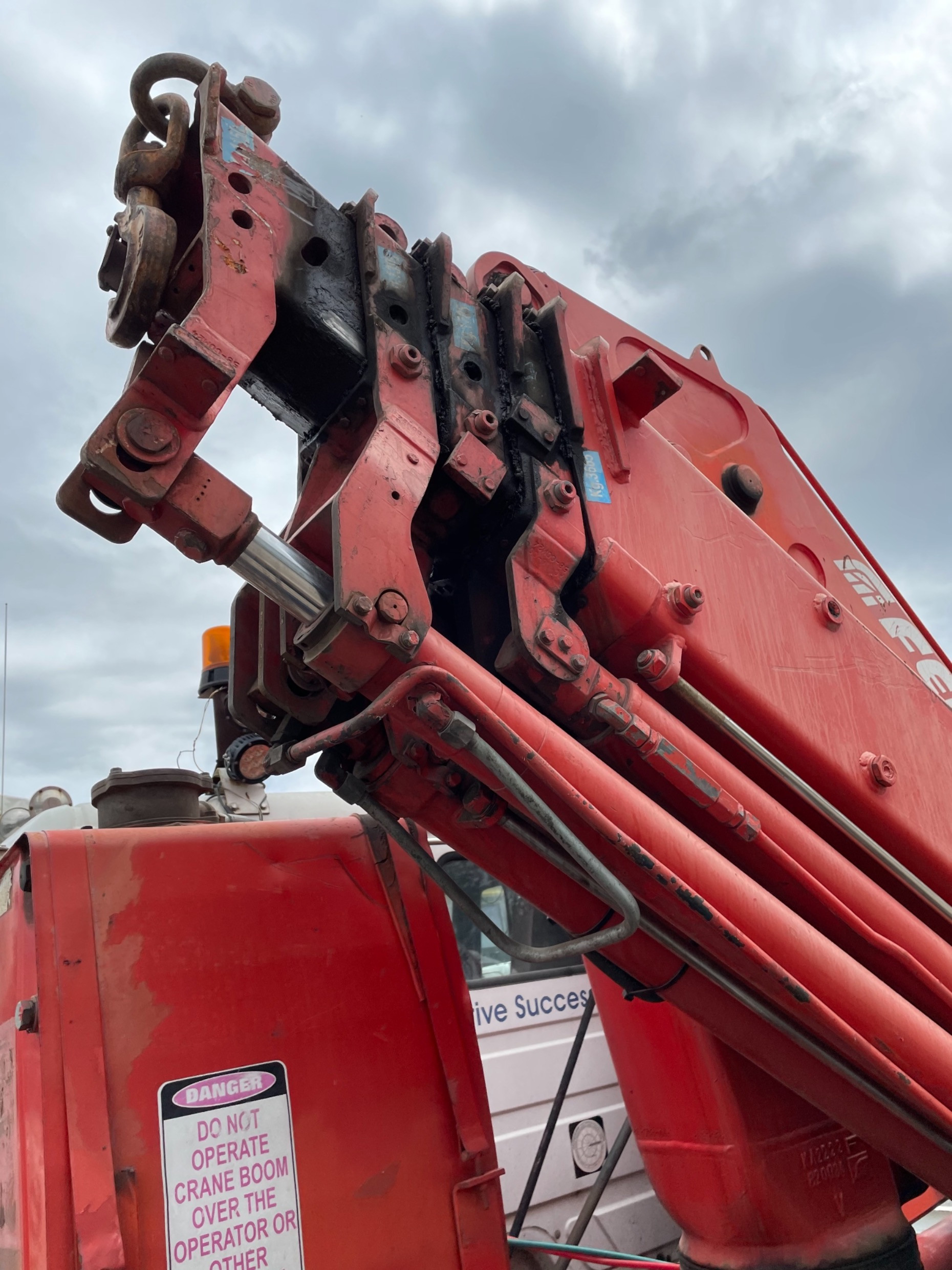 1997 FREIGHTLINER FL112 CRANE TRUCK