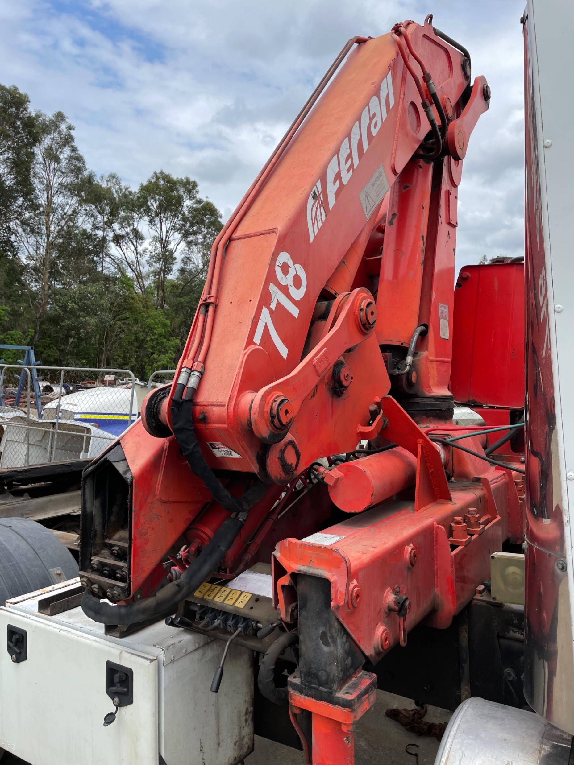 1997 FREIGHTLINER FL112 CRANE TRUCK