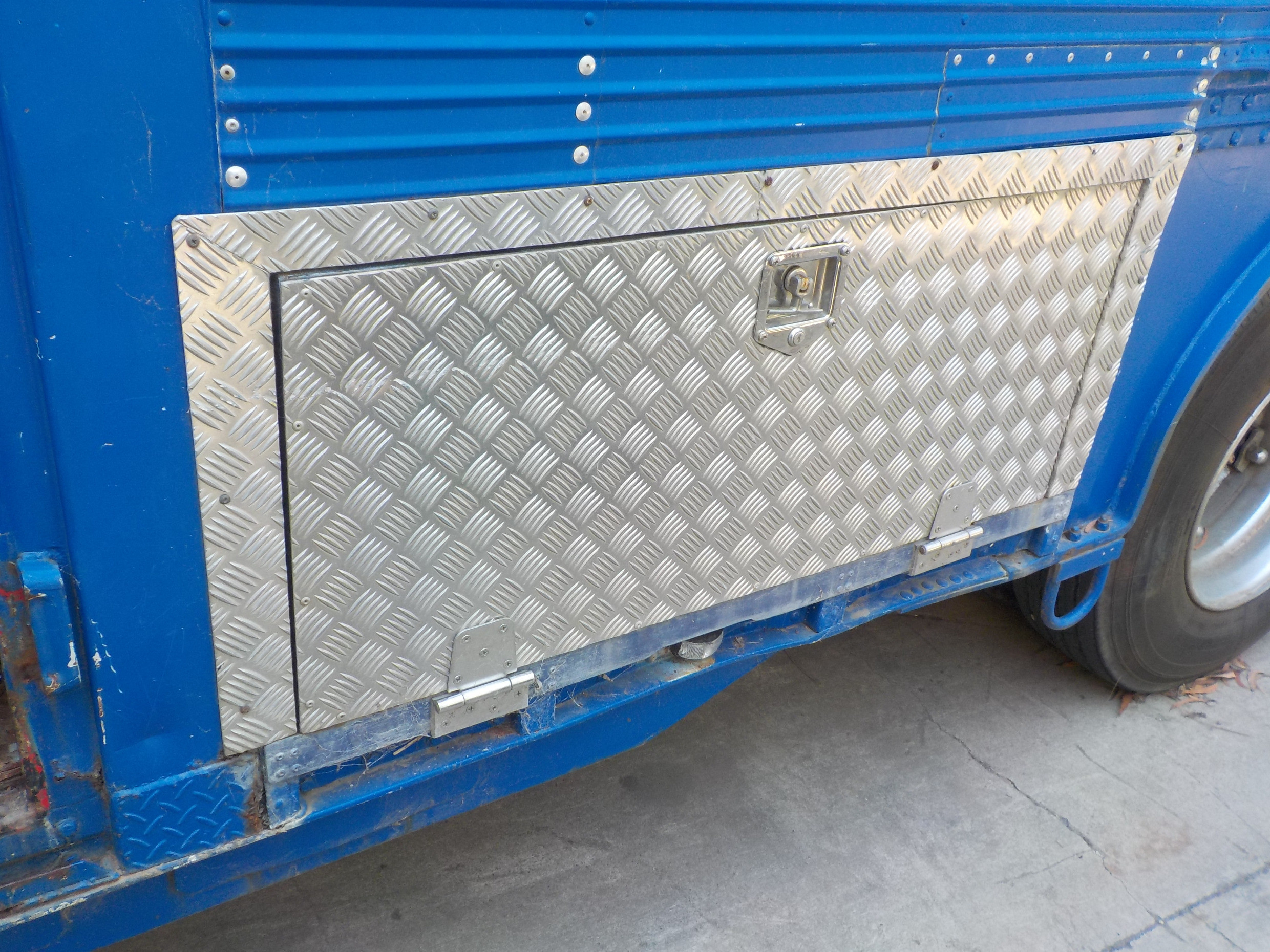 1985 M&M ENGINEERING RACE CAR TRAILER SEMI