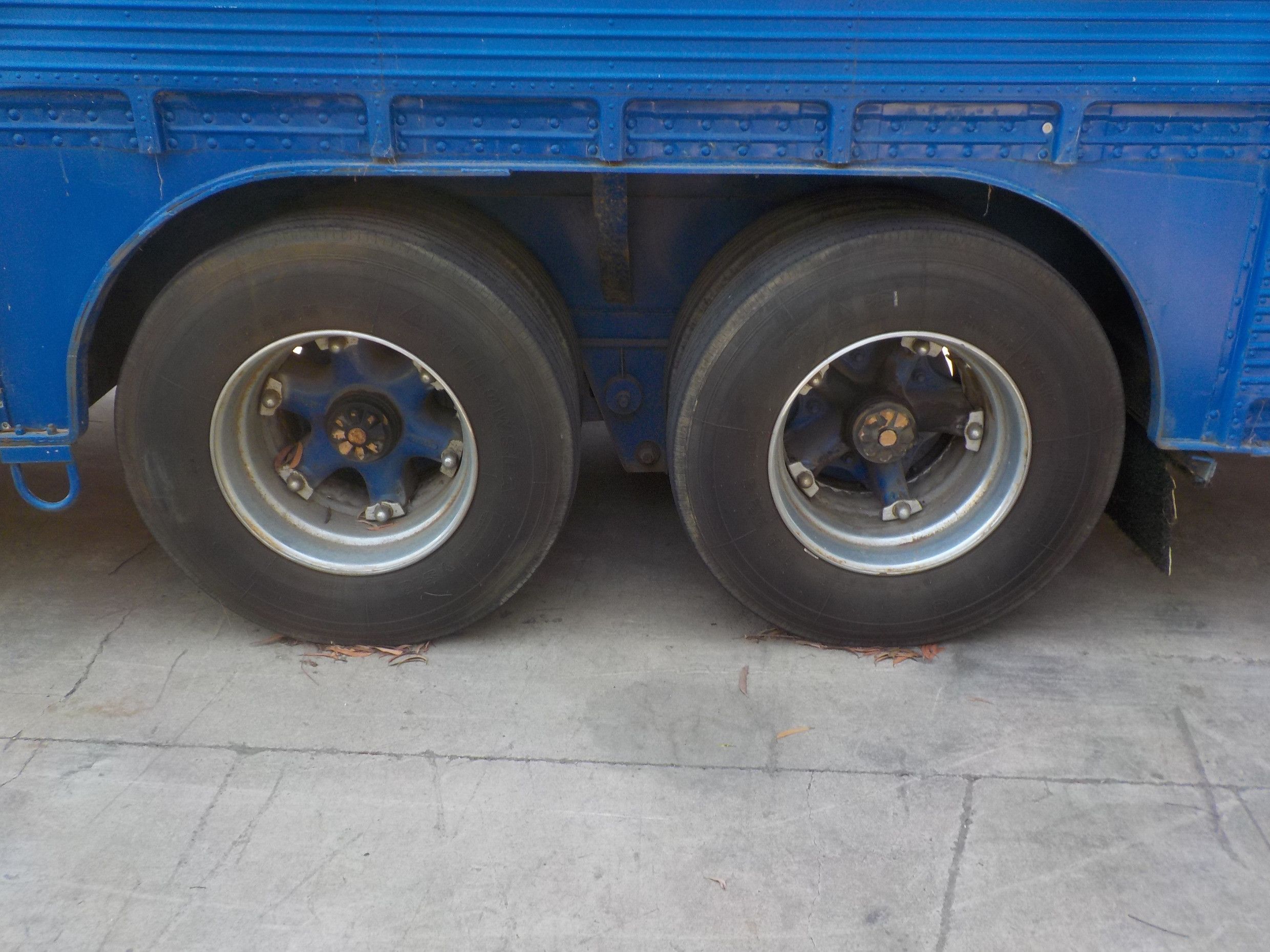 1985 M&M ENGINEERING RACE CAR TRAILER SEMI