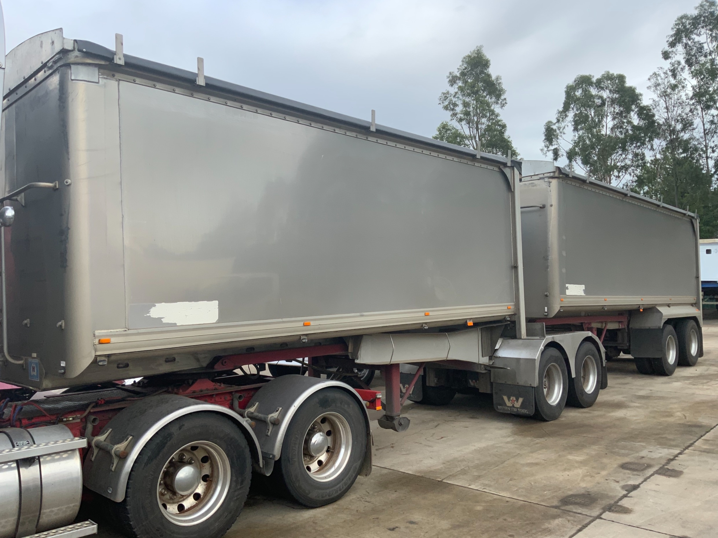 2001 LUSTY EMS TIPPER TRAILER B/D COMBINATION B/D COMBINATION LUSTY EMS S GRAIN TIPPERS