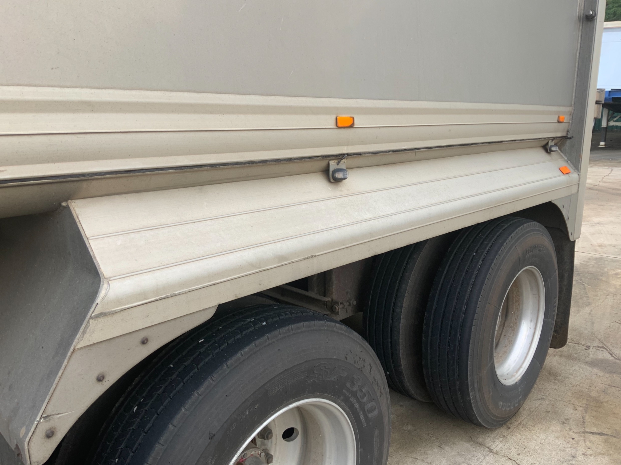 2001 LUSTY EMS TIPPER TRAILER B/D COMBINATION B/D COMBINATION LUSTY EMS S GRAIN TIPPERS