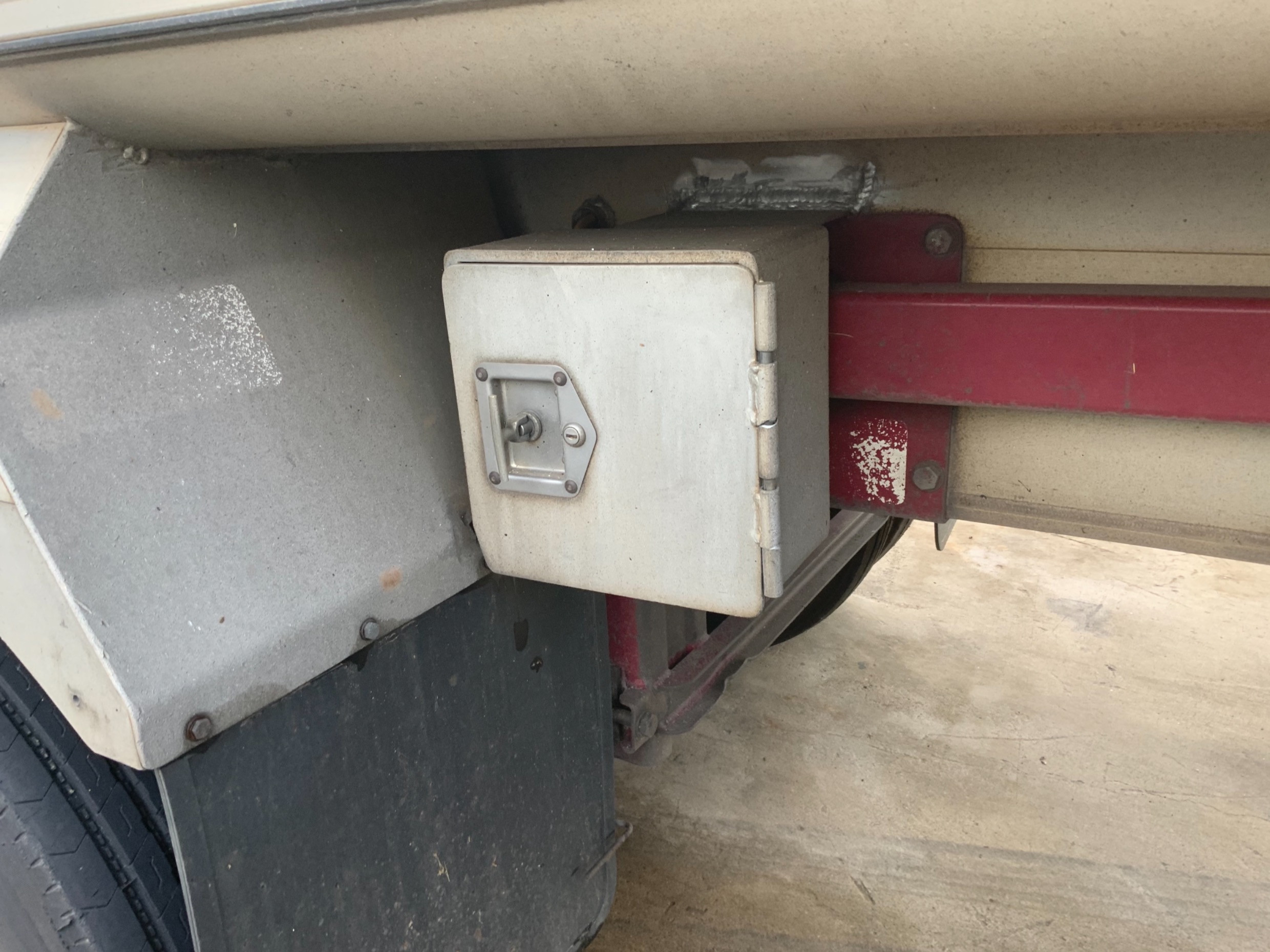 2001 LUSTY EMS TIPPER TRAILER B/D COMBINATION B/D COMBINATION LUSTY EMS S GRAIN TIPPERS