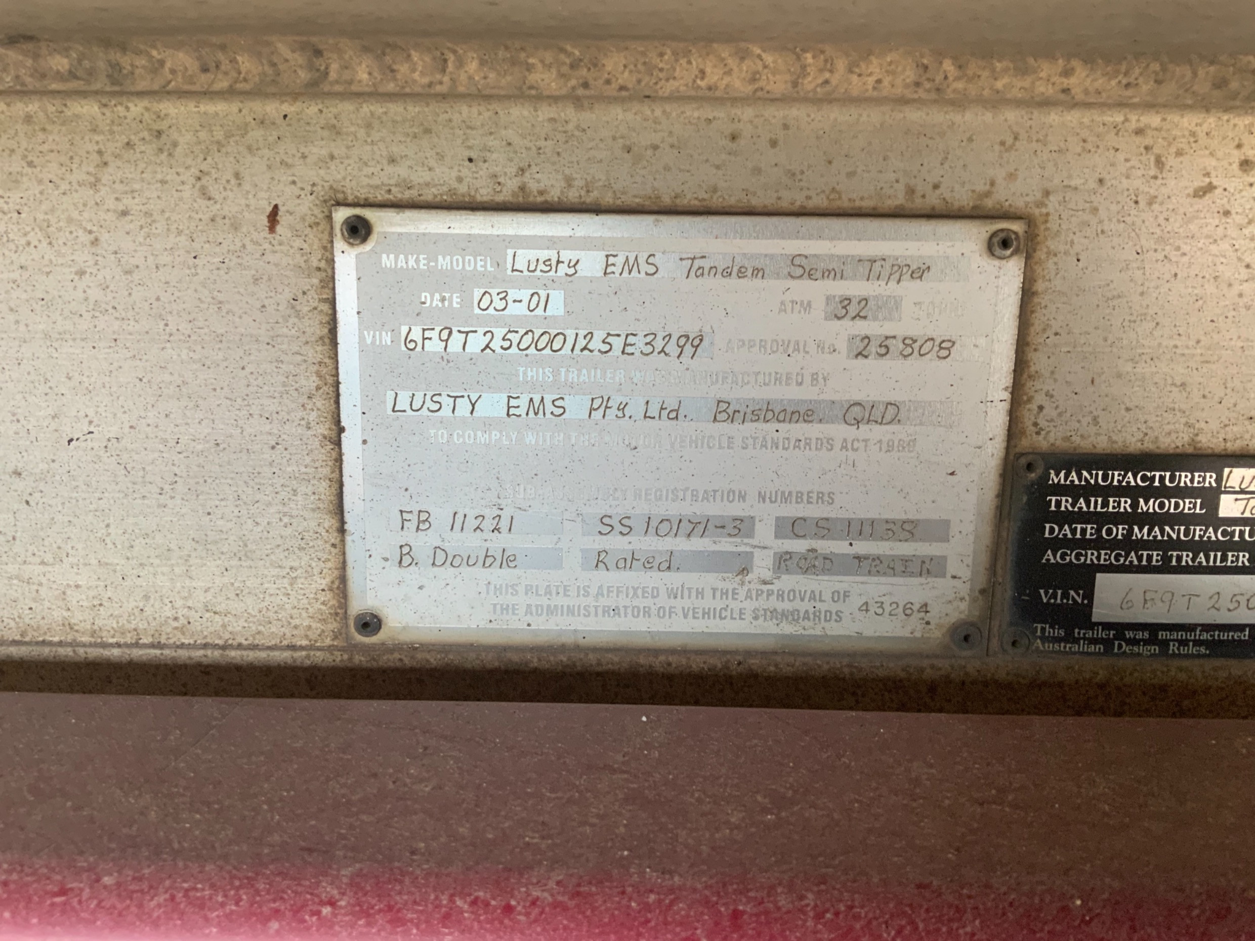 2001 LUSTY EMS TIPPER TRAILER B/D COMBINATION B/D COMBINATION LUSTY EMS S GRAIN TIPPERS