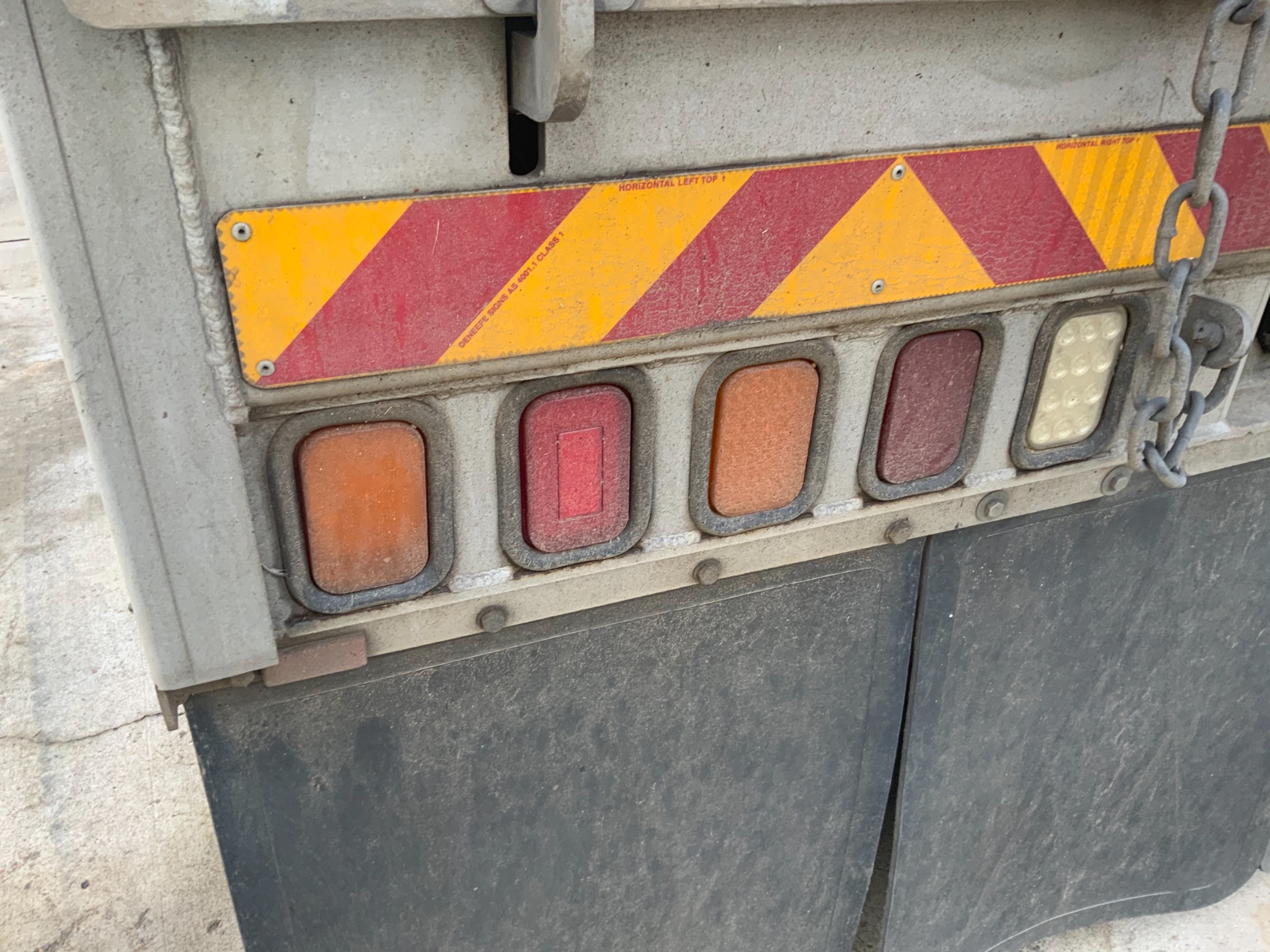 2001 LUSTY EMS TIPPER TRAILER B/D COMBINATION B/D COMBINATION LUSTY EMS S GRAIN TIPPERS