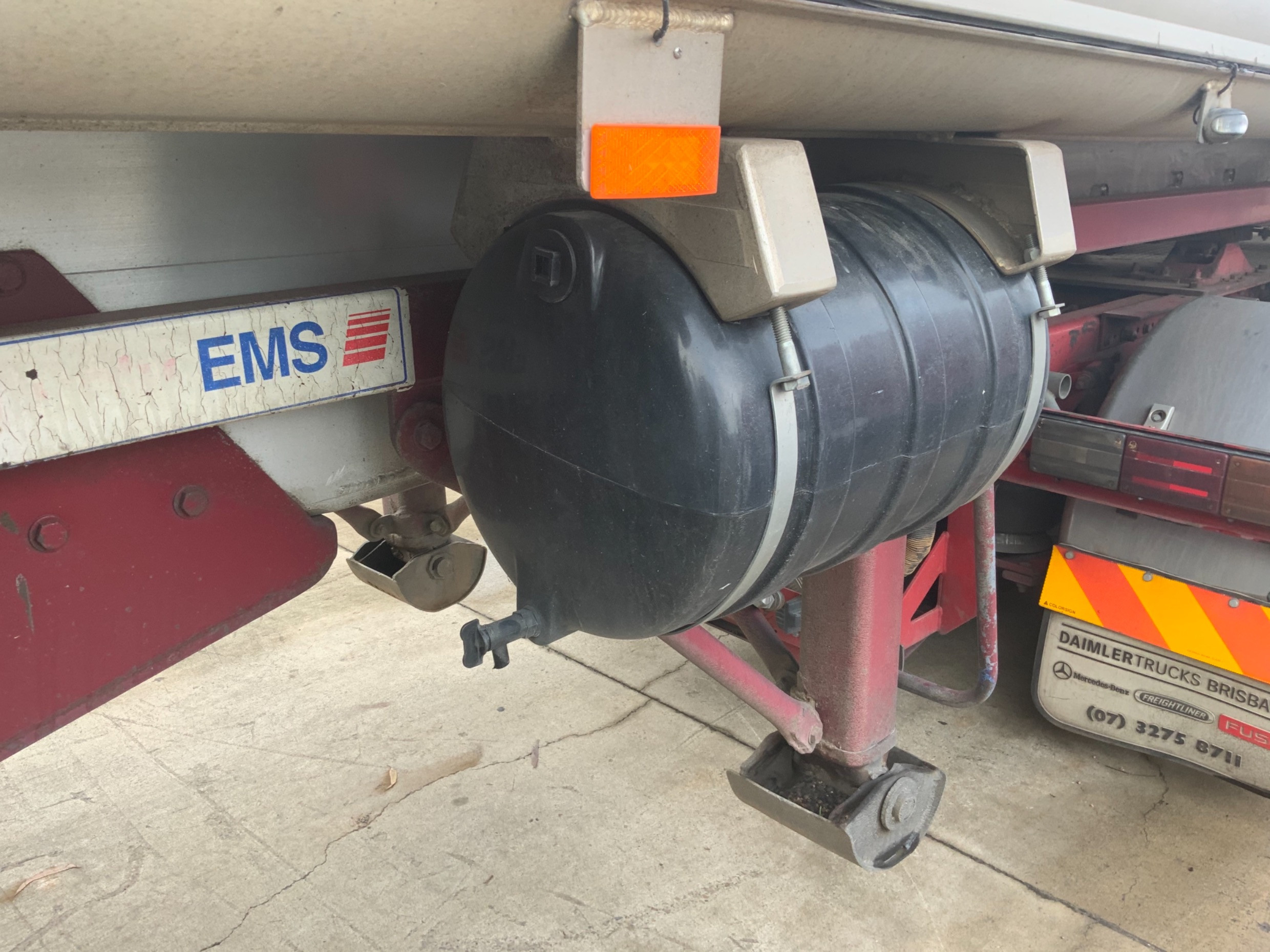 2001 LUSTY EMS TIPPER TRAILER B/D COMBINATION B/D COMBINATION LUSTY EMS S GRAIN TIPPERS