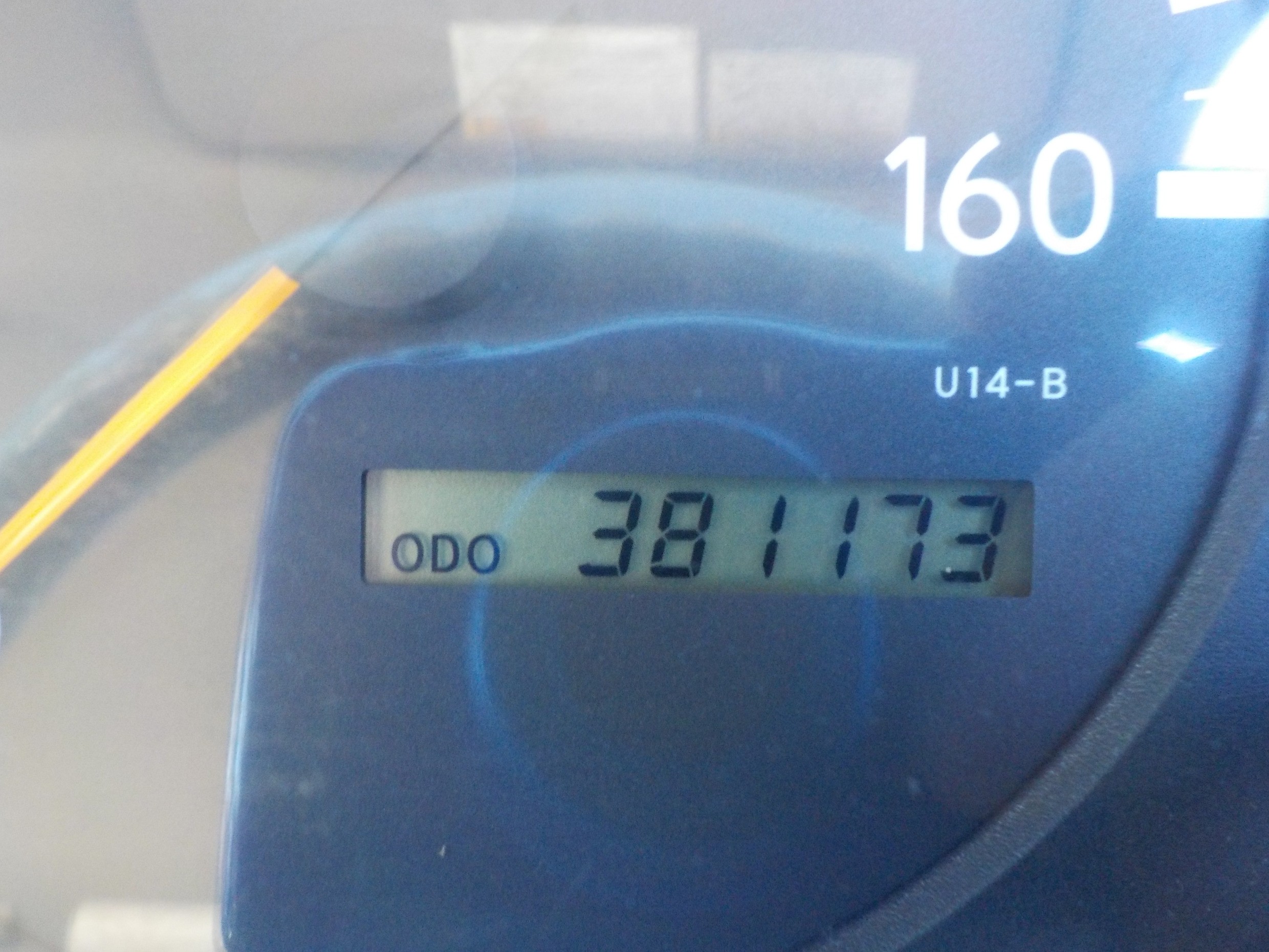 2011 HINO 616 - 300 SERIES TRUCK AUTOMATIC REFRIGERATED