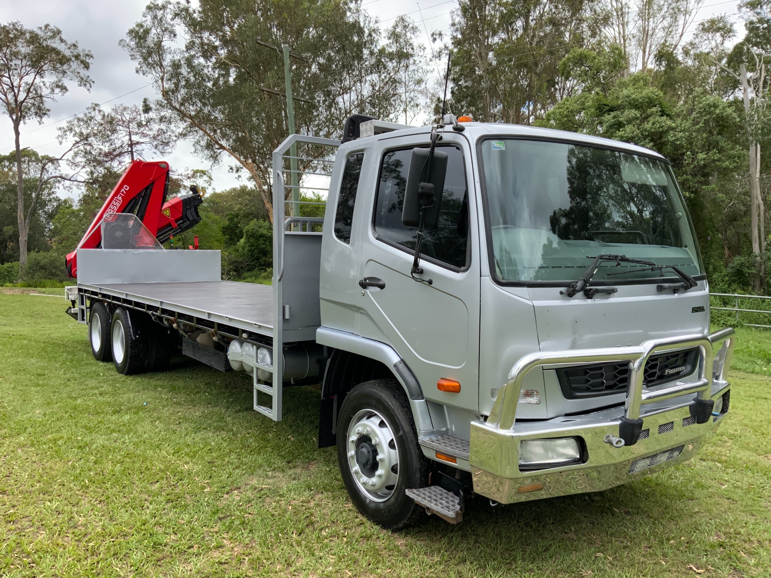 2011 MITSUBISHI FIGHTER 2427 MANUAL CRANE TRUCK