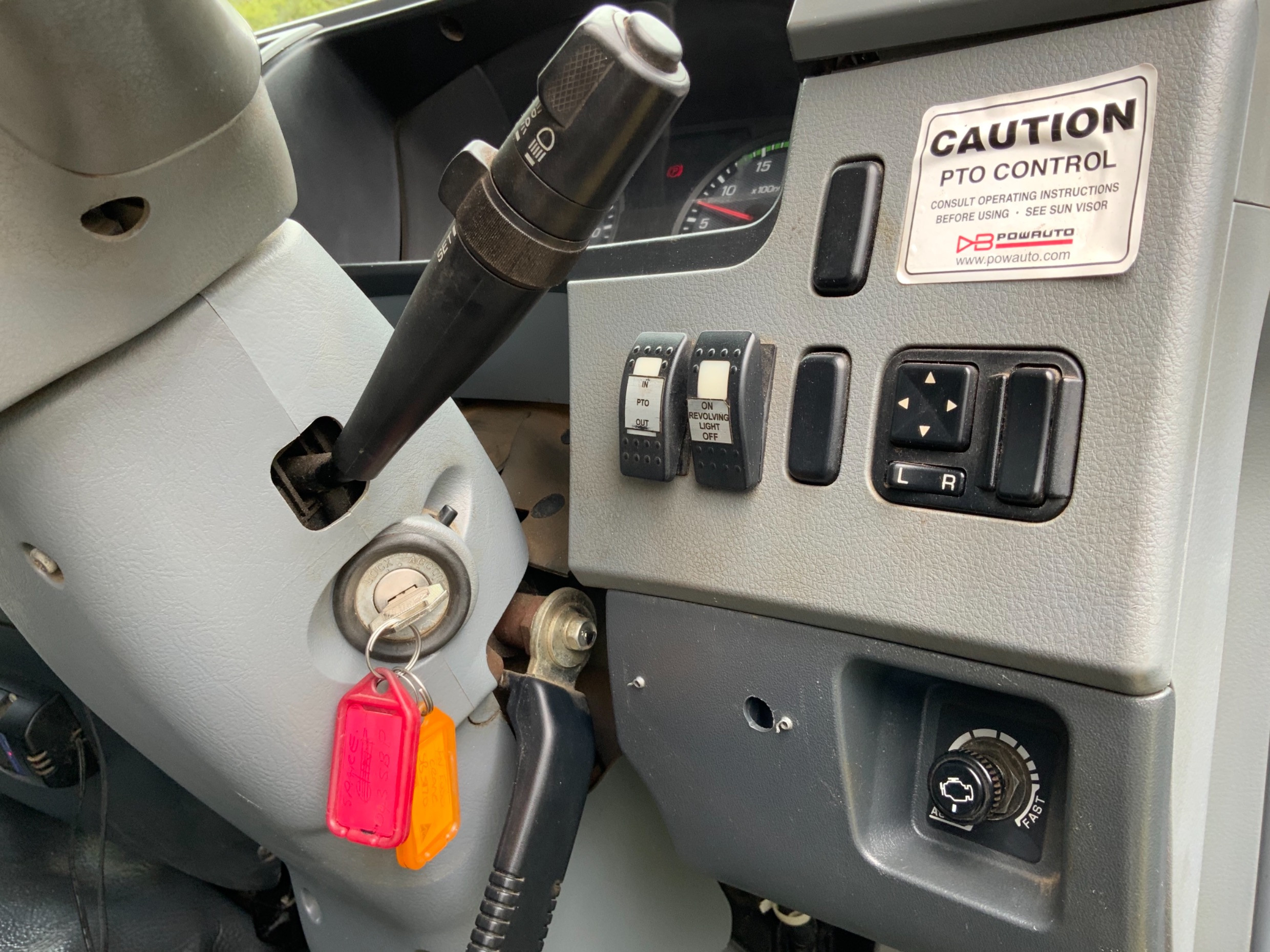 2011 MITSUBISHI FIGHTER 2427 MANUAL CRANE TRUCK