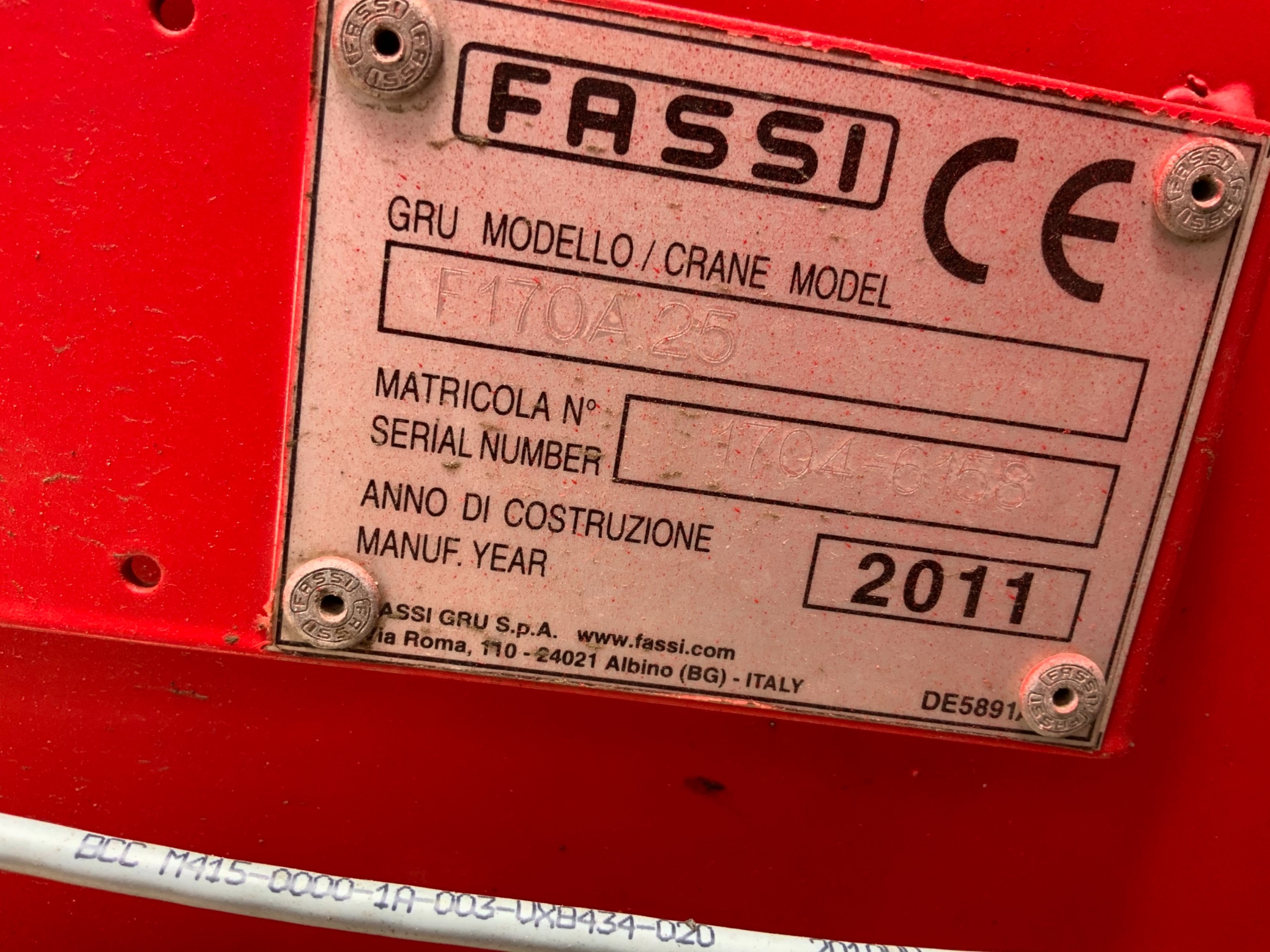 2011 MITSUBISHI FIGHTER 2427 MANUAL CRANE TRUCK