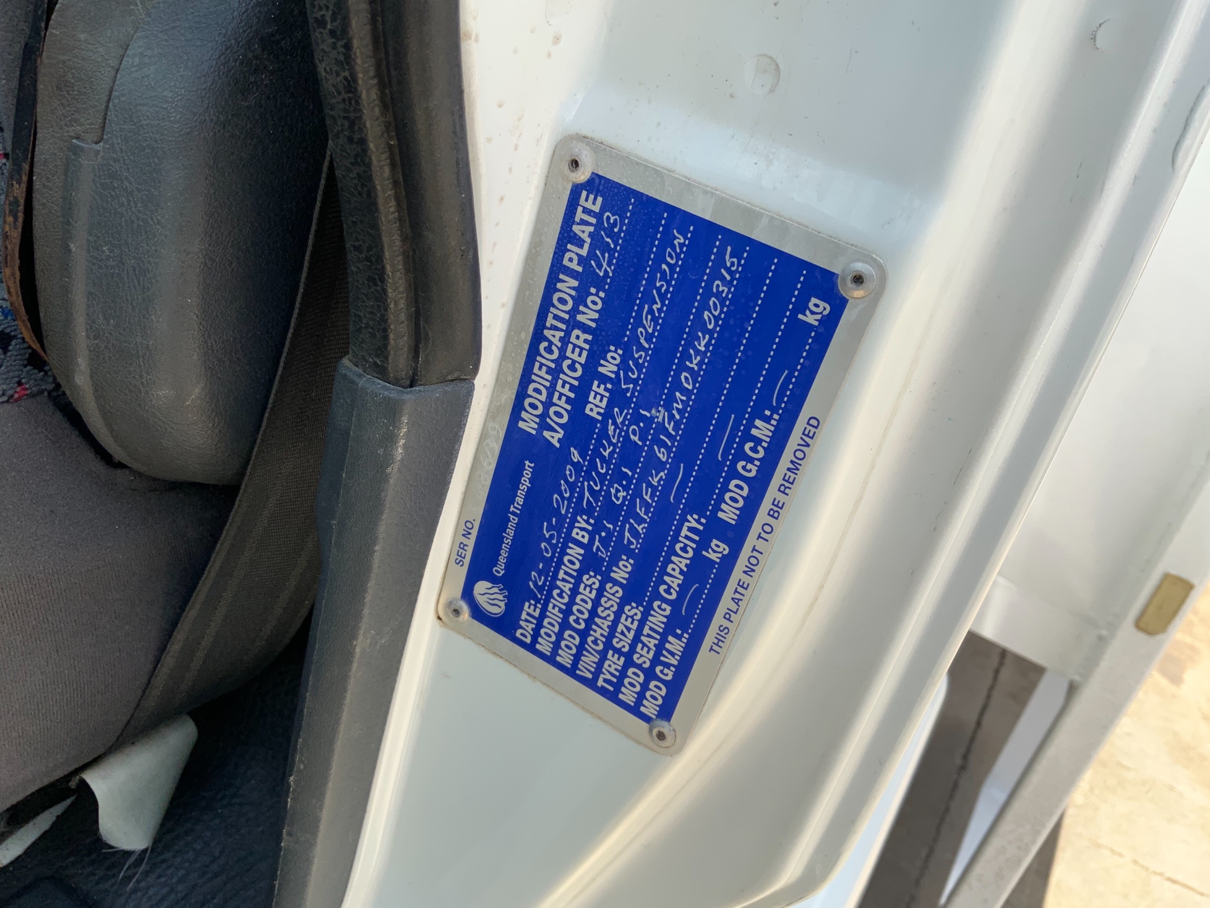 2009 MITSUBISHI FK600 FIGHTER MANUAL CRANE TRUCK