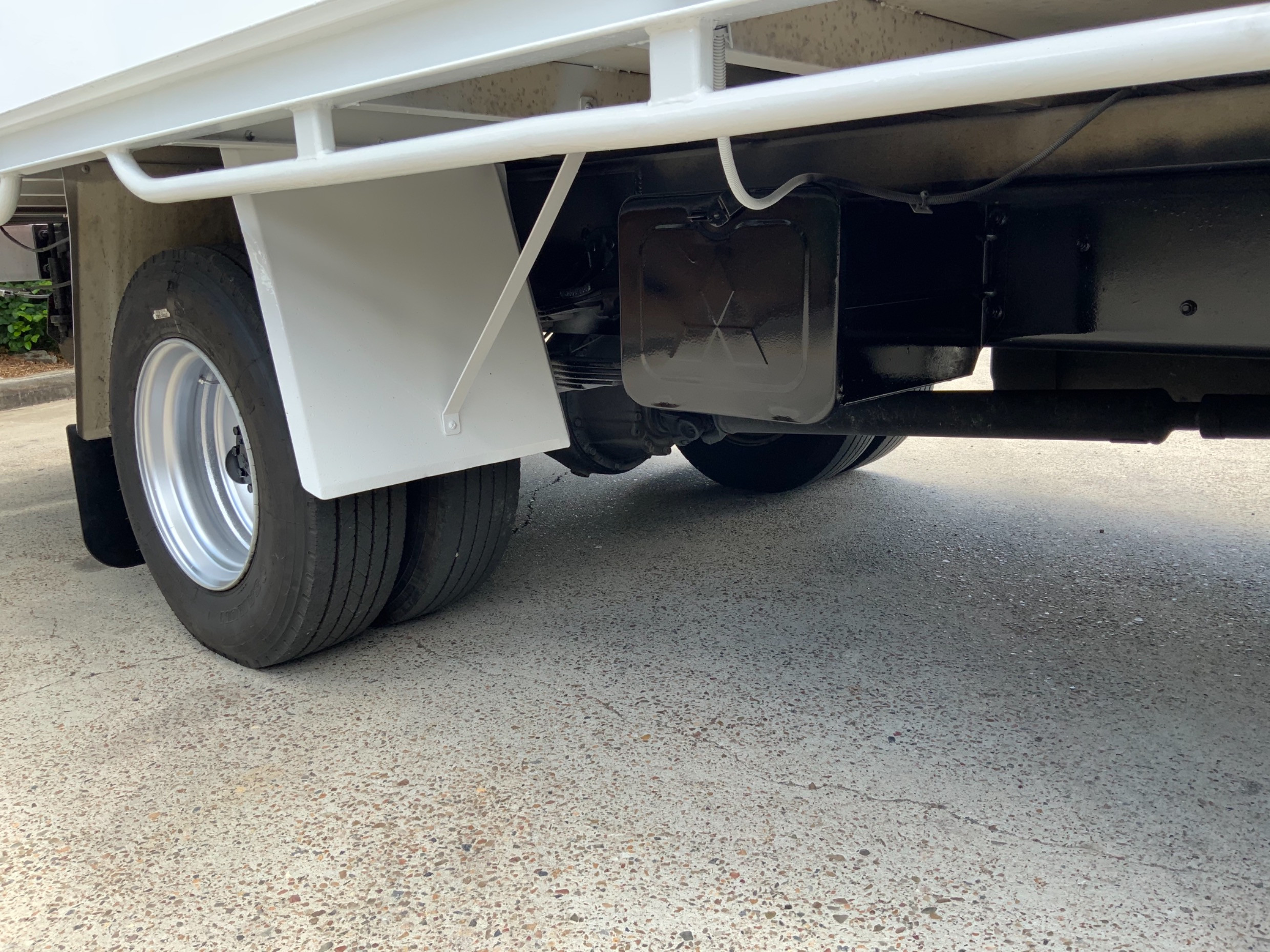 2009 MITSUBISHI FK600 FIGHTER MANUAL CRANE TRUCK