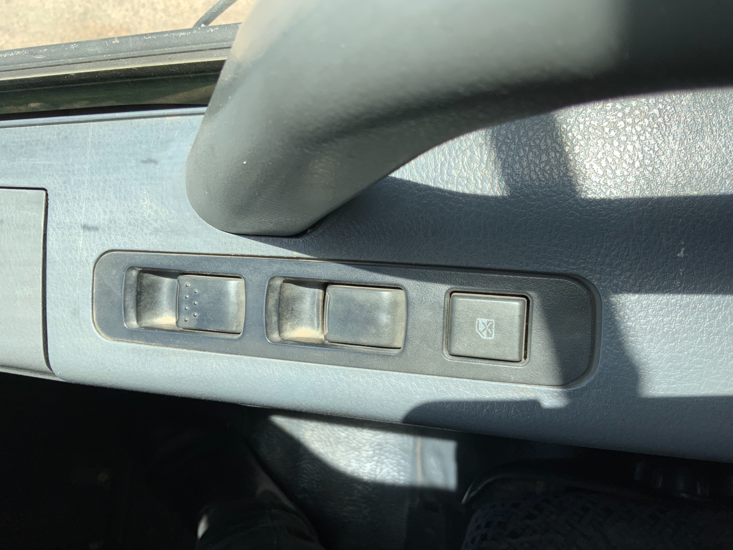 2009 MITSUBISHI FK600 FIGHTER MANUAL CRANE TRUCK