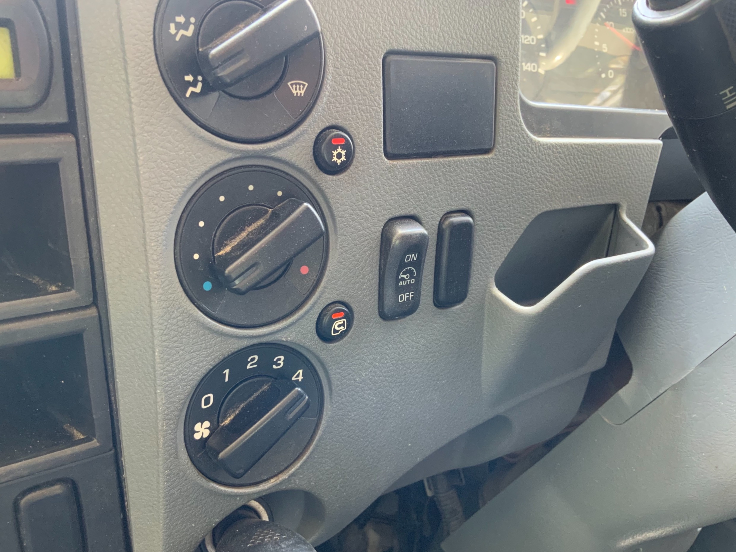 2009 MITSUBISHI FK600 FIGHTER MANUAL CRANE TRUCK