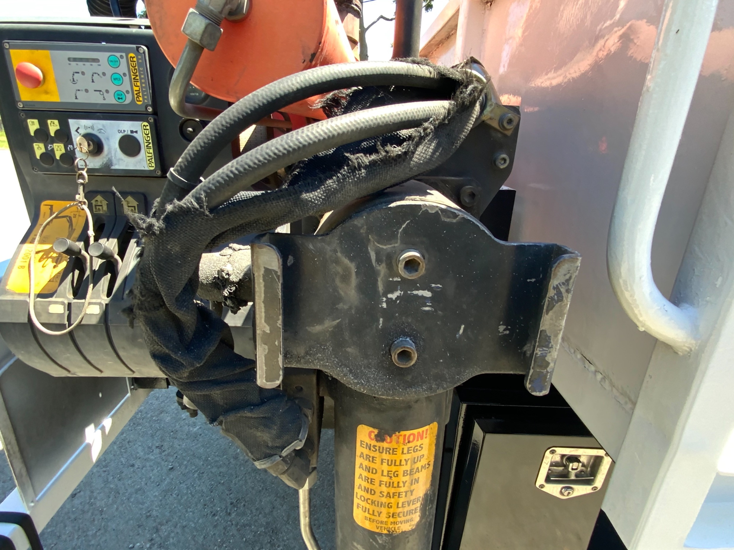 ISUZU FVZ1400 TRUCK FVZ1400 MANUAL CRANE TRUCK
