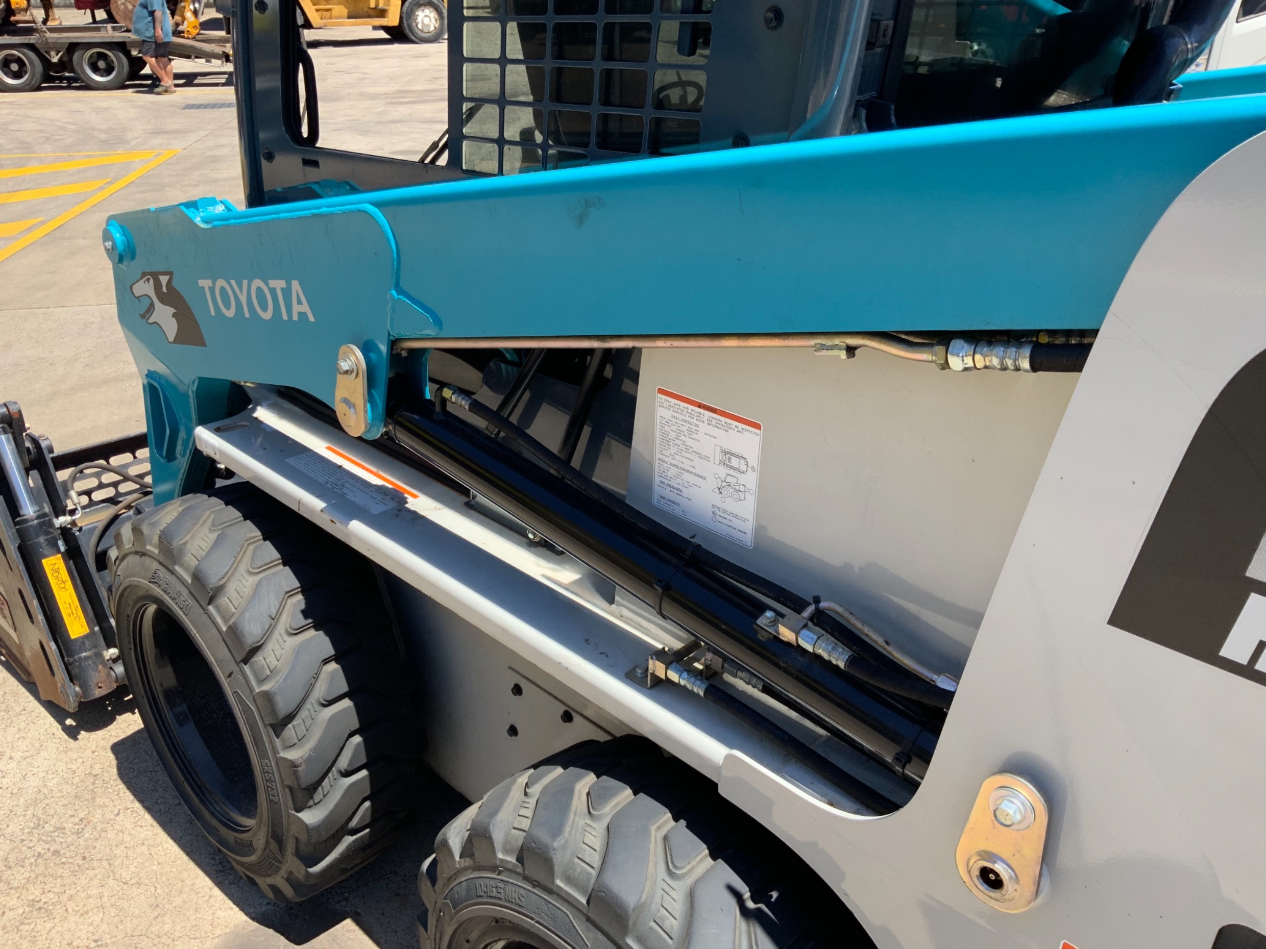 2019 TOYOTA 5-SDK9 HUSKI LOADER 5-SDK9 HUSKI SKID STEER