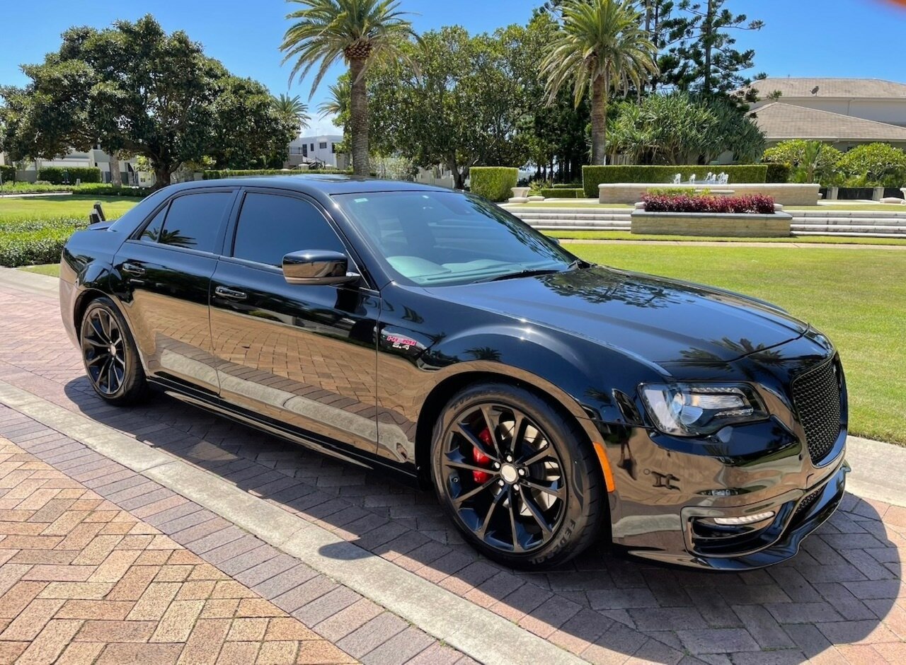 2016 CHRYSLER 300 SRT HYPERBLACK 8 SP AUTOMATIC 4D SEDAN
