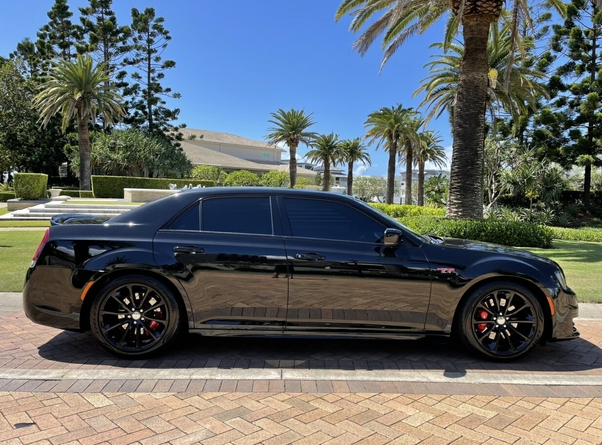 2016 CHRYSLER 300 SRT HYPERBLACK 8 SP AUTOMATIC 4D SEDAN
