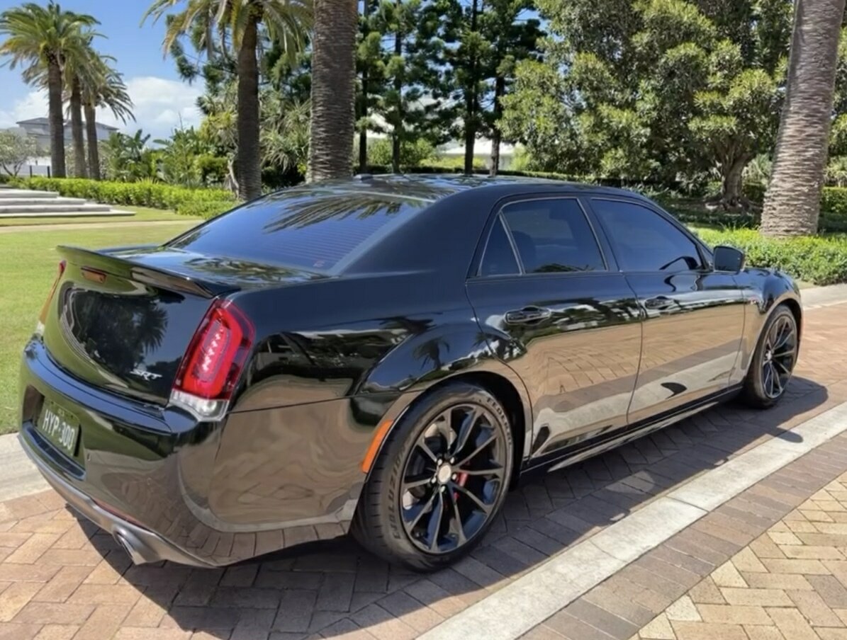 2016 CHRYSLER 300 SRT HYPERBLACK 8 SP AUTOMATIC 4D SEDAN