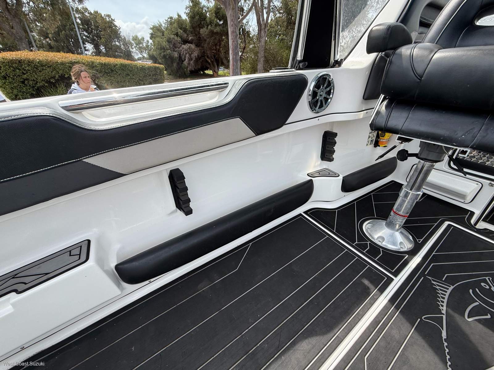 2018 STEJCRAFT 580 ISLANDER OPEN CABIN