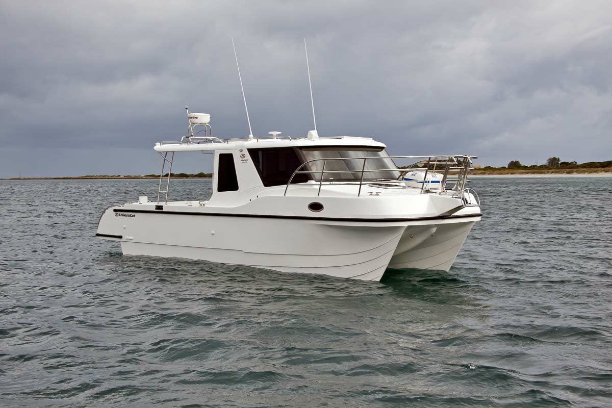 LEISURECAT KINGFISHER 9000 FISHING BOAT