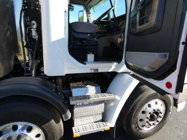 2018 FREIGHTLINER CL112 10 X 4 TRUCK AUTOMATIC TIPPER