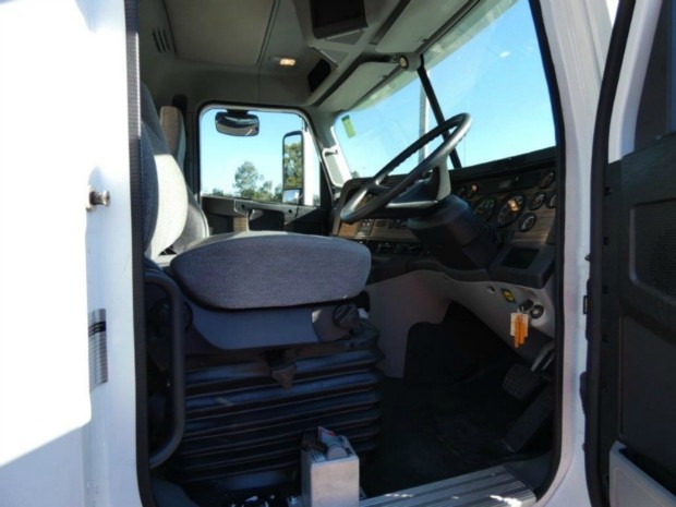 2018 FREIGHTLINER CL112 10 X 4 TRUCK AUTOMATIC TIPPER