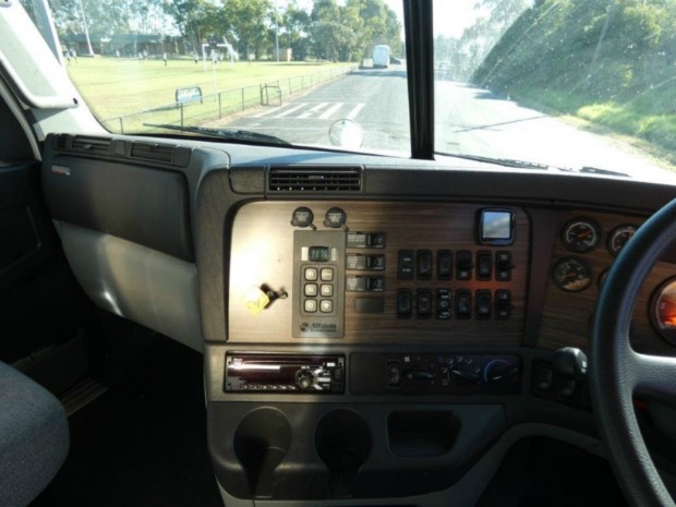 2018 FREIGHTLINER CL112 10 X 4 TRUCK AUTOMATIC TIPPER
